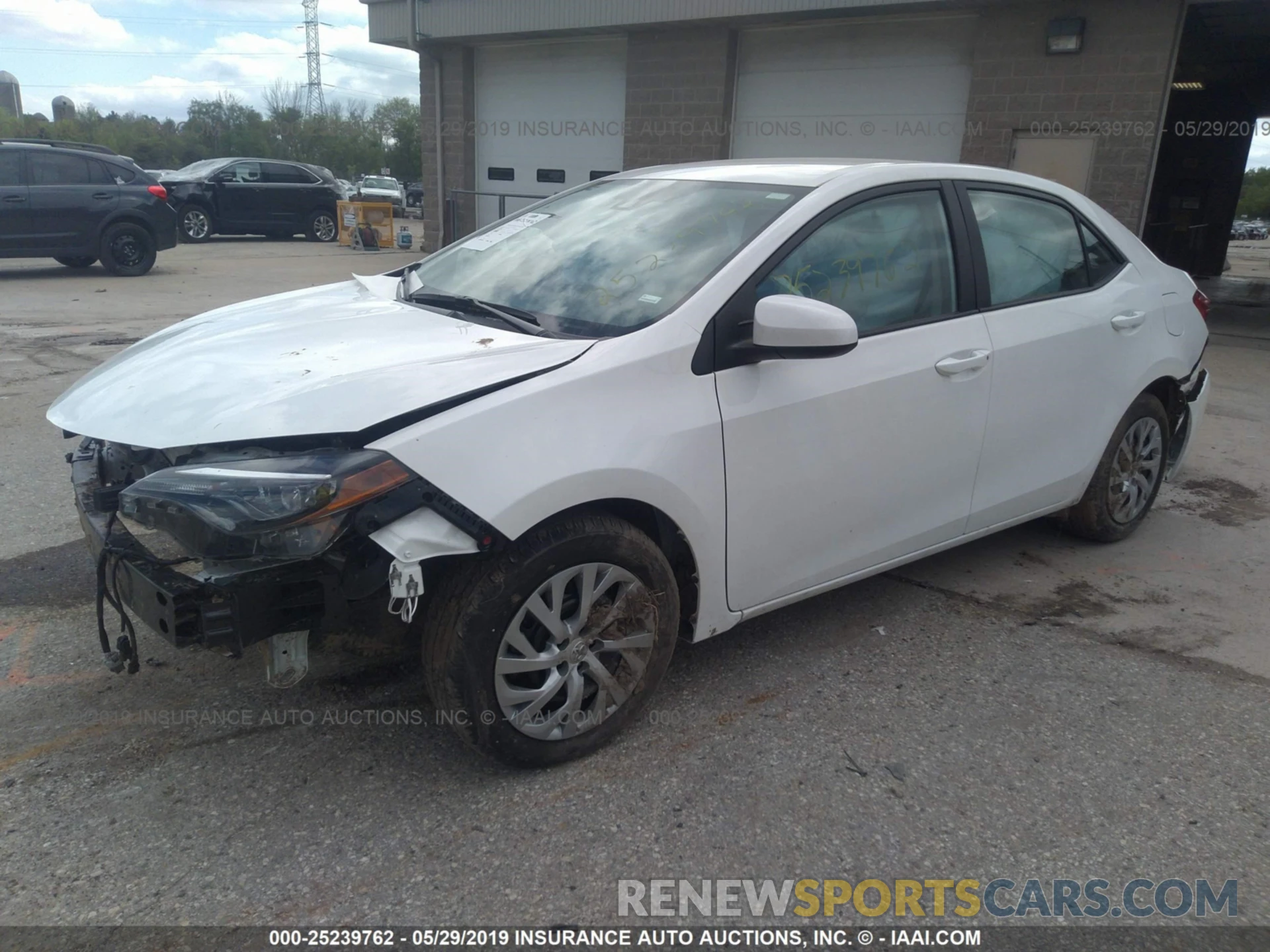 2 Photograph of a damaged car 2T1BURHE8KC189085 TOYOTA COROLLA 2019