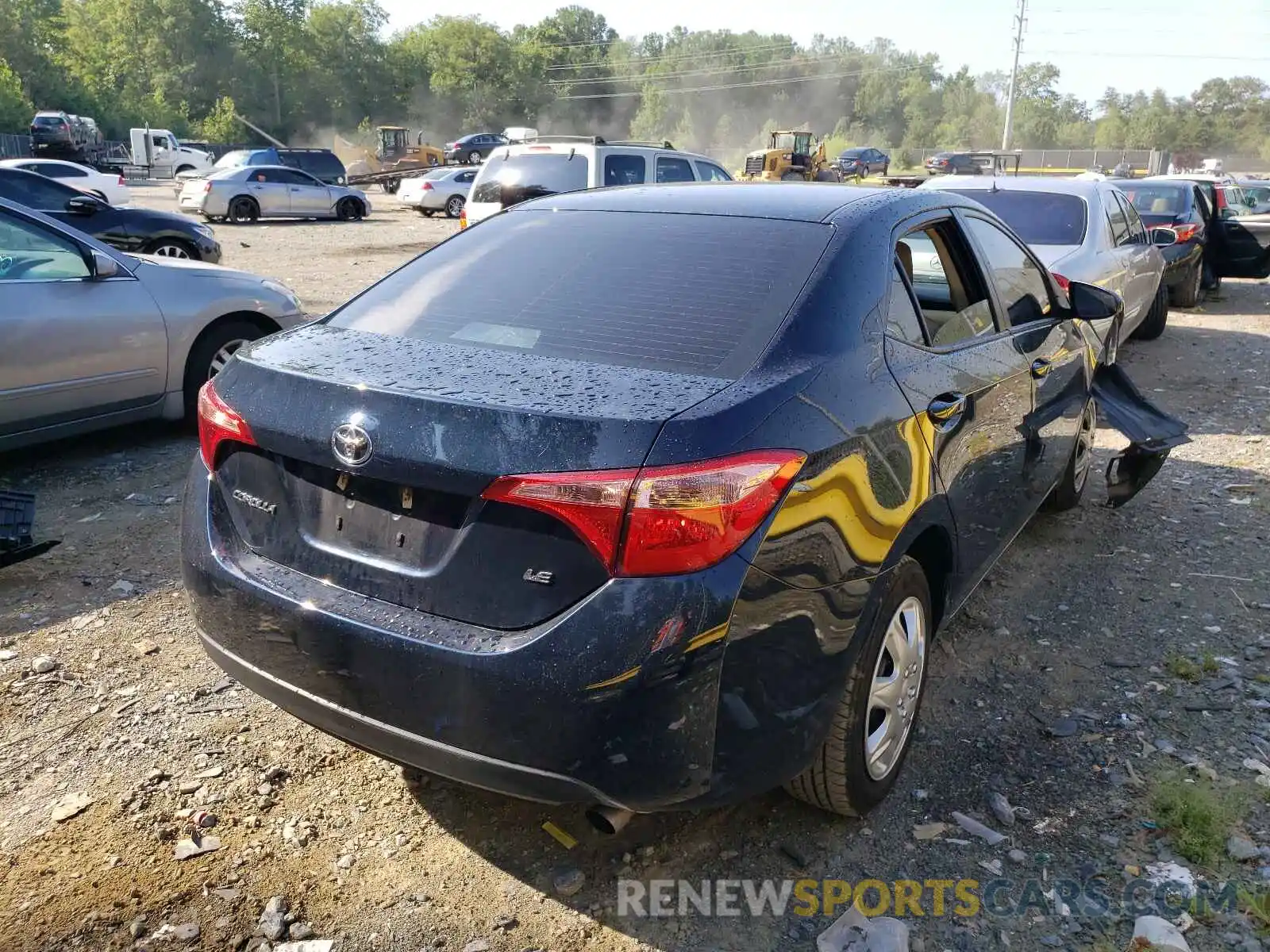 4 Photograph of a damaged car 2T1BURHE8KC190141 TOYOTA COROLLA 2019