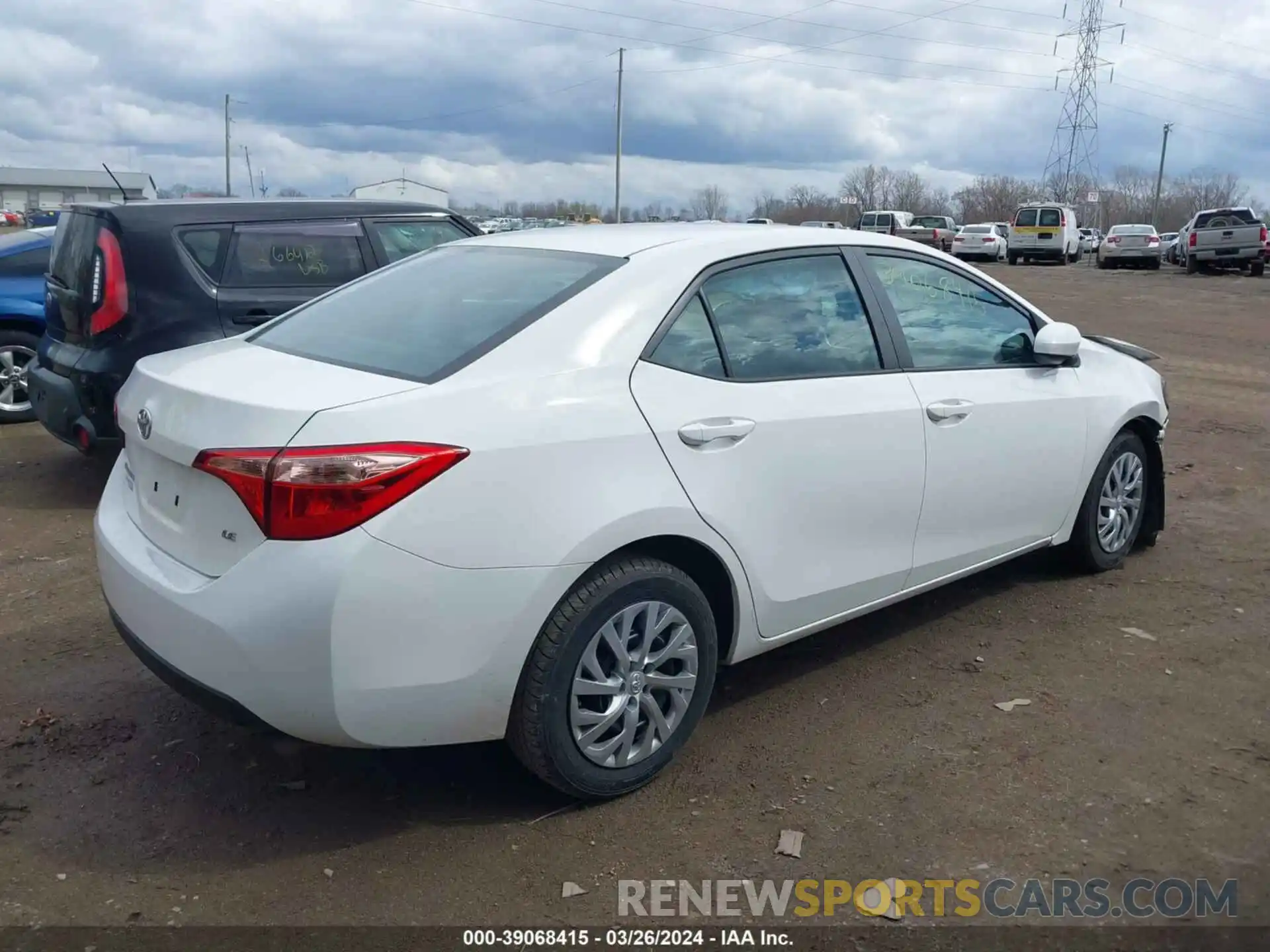 4 Photograph of a damaged car 2T1BURHE8KC190298 TOYOTA COROLLA 2019