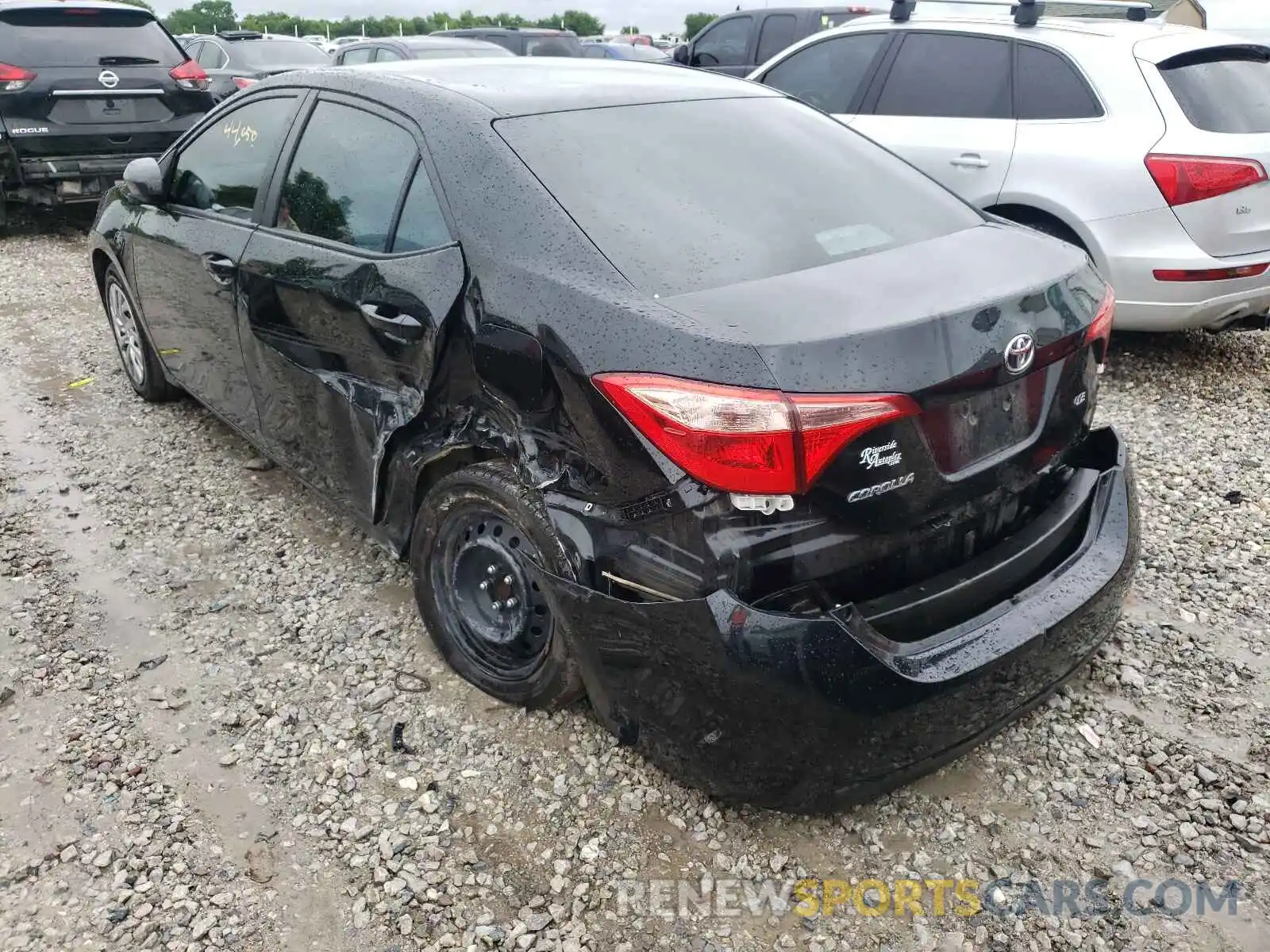 3 Photograph of a damaged car 2T1BURHE8KC190494 TOYOTA COROLLA 2019