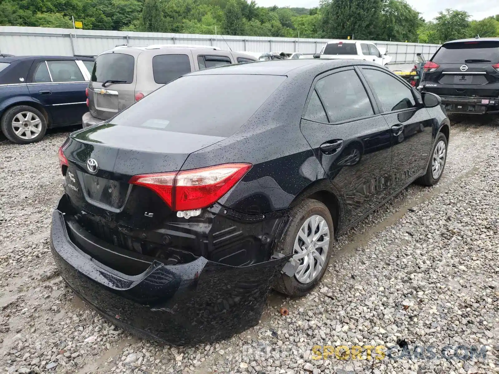 4 Photograph of a damaged car 2T1BURHE8KC190494 TOYOTA COROLLA 2019