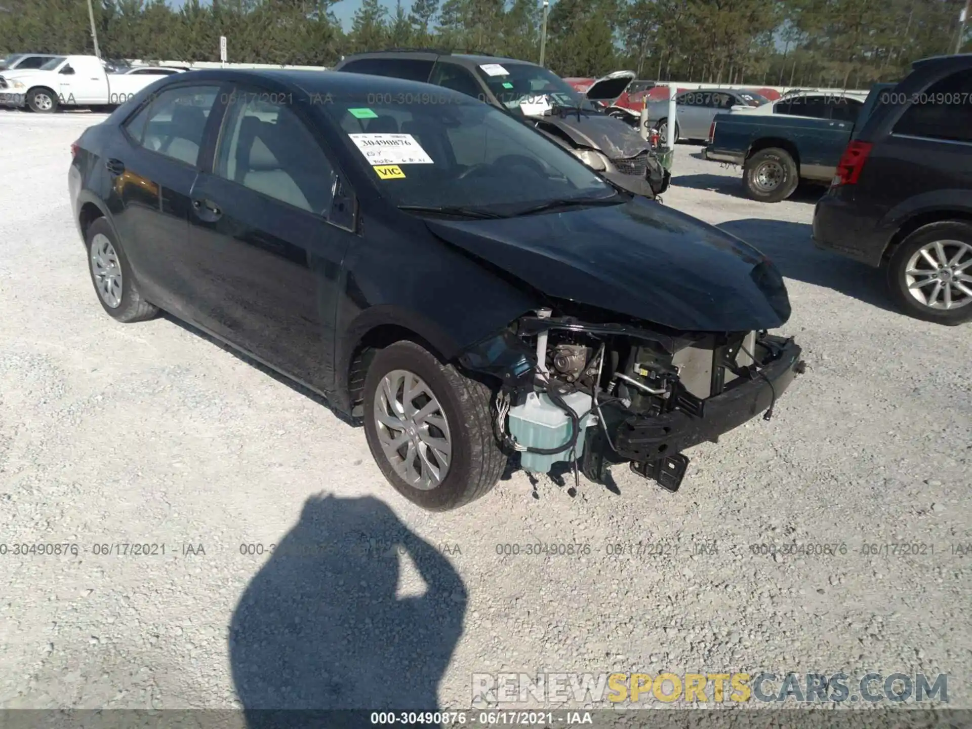 1 Photograph of a damaged car 2T1BURHE8KC192231 TOYOTA COROLLA 2019