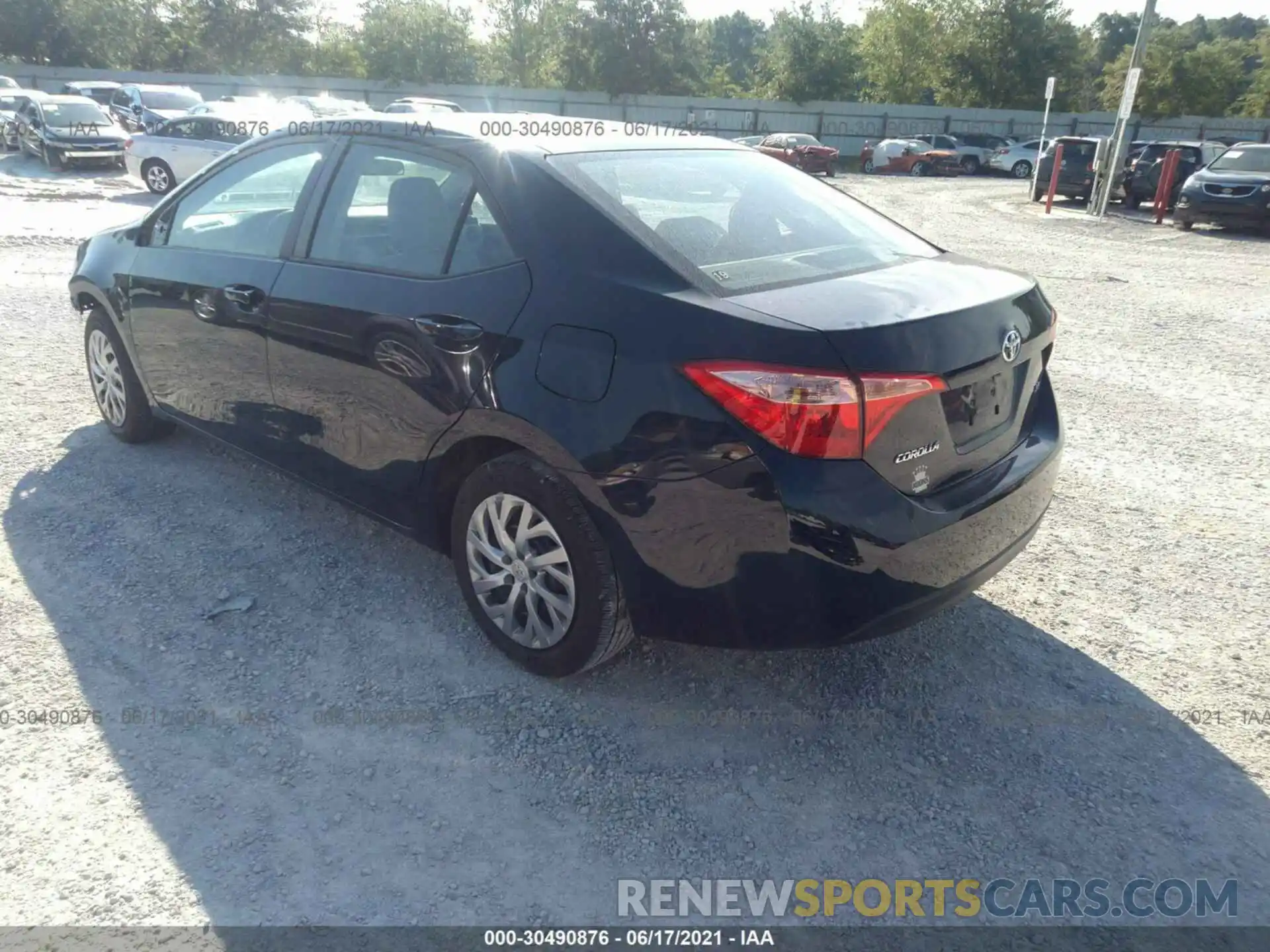 3 Photograph of a damaged car 2T1BURHE8KC192231 TOYOTA COROLLA 2019