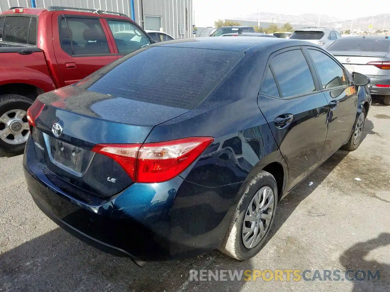 4 Photograph of a damaged car 2T1BURHE8KC192584 TOYOTA COROLLA 2019