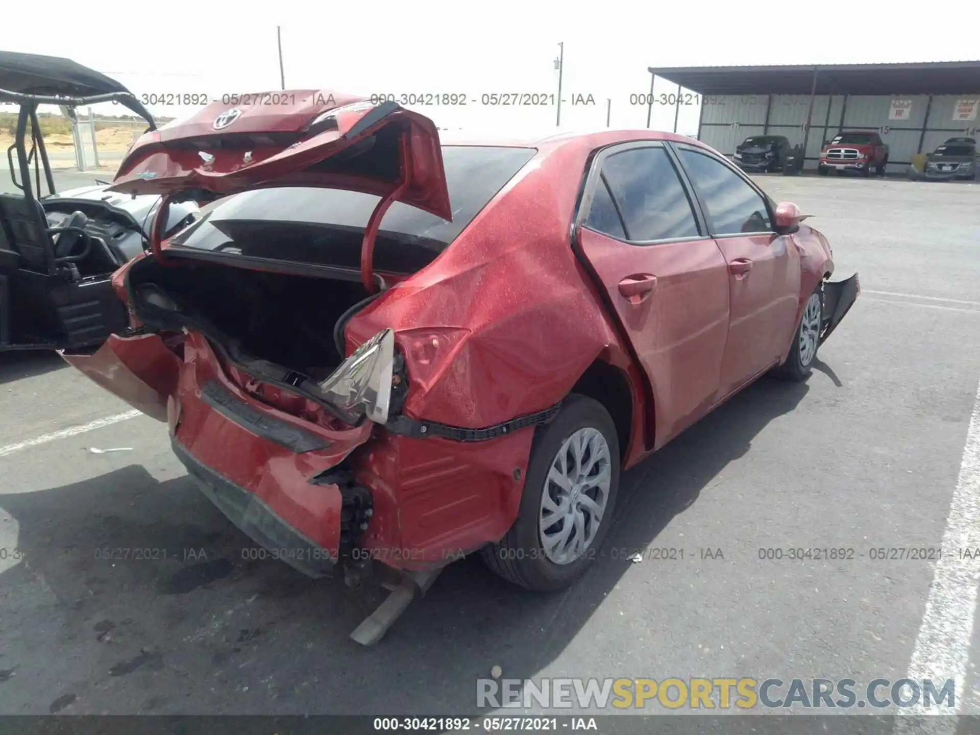 4 Photograph of a damaged car 2T1BURHE8KC192732 TOYOTA COROLLA 2019