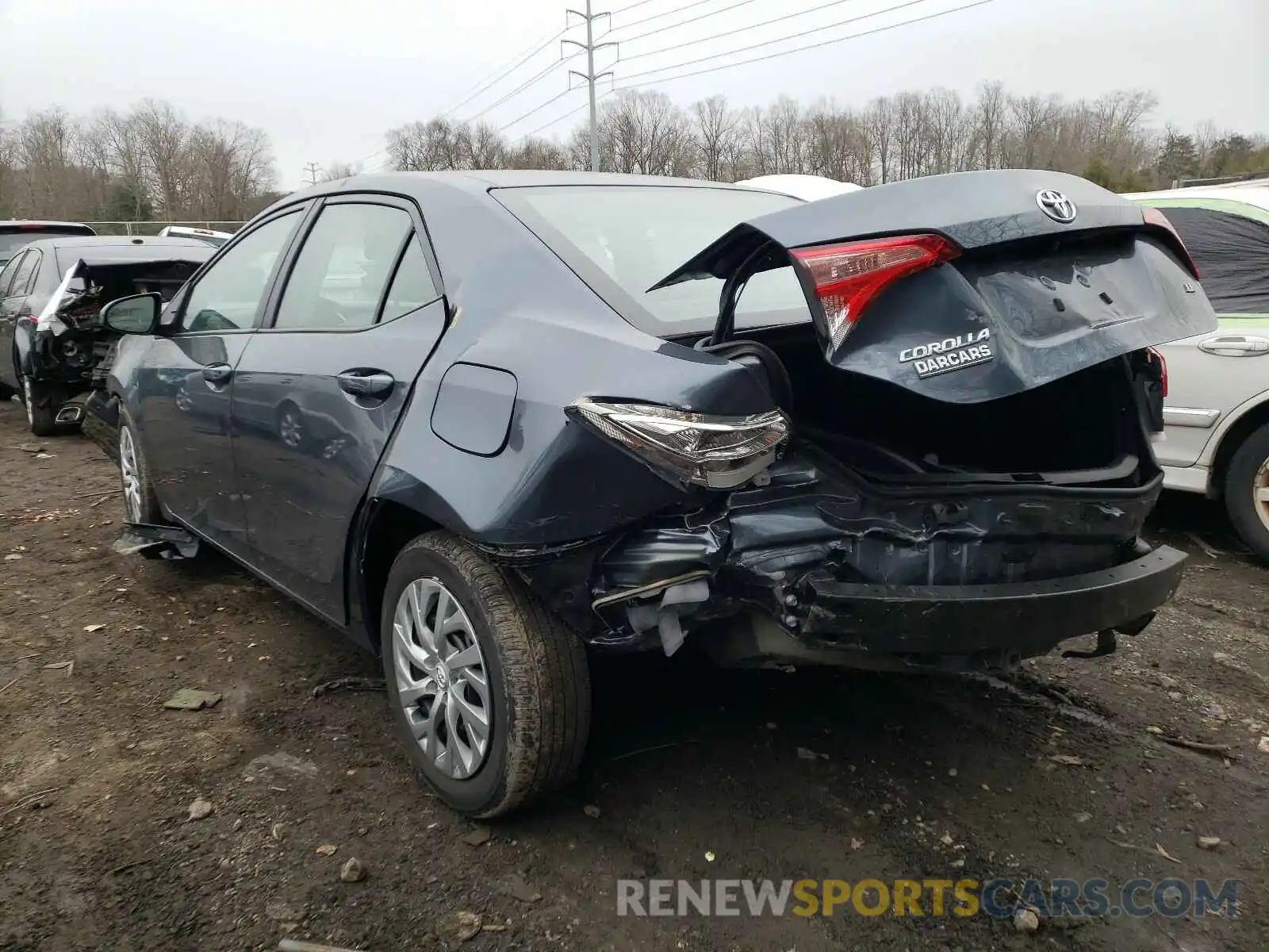 3 Photograph of a damaged car 2T1BURHE8KC192939 TOYOTA COROLLA 2019