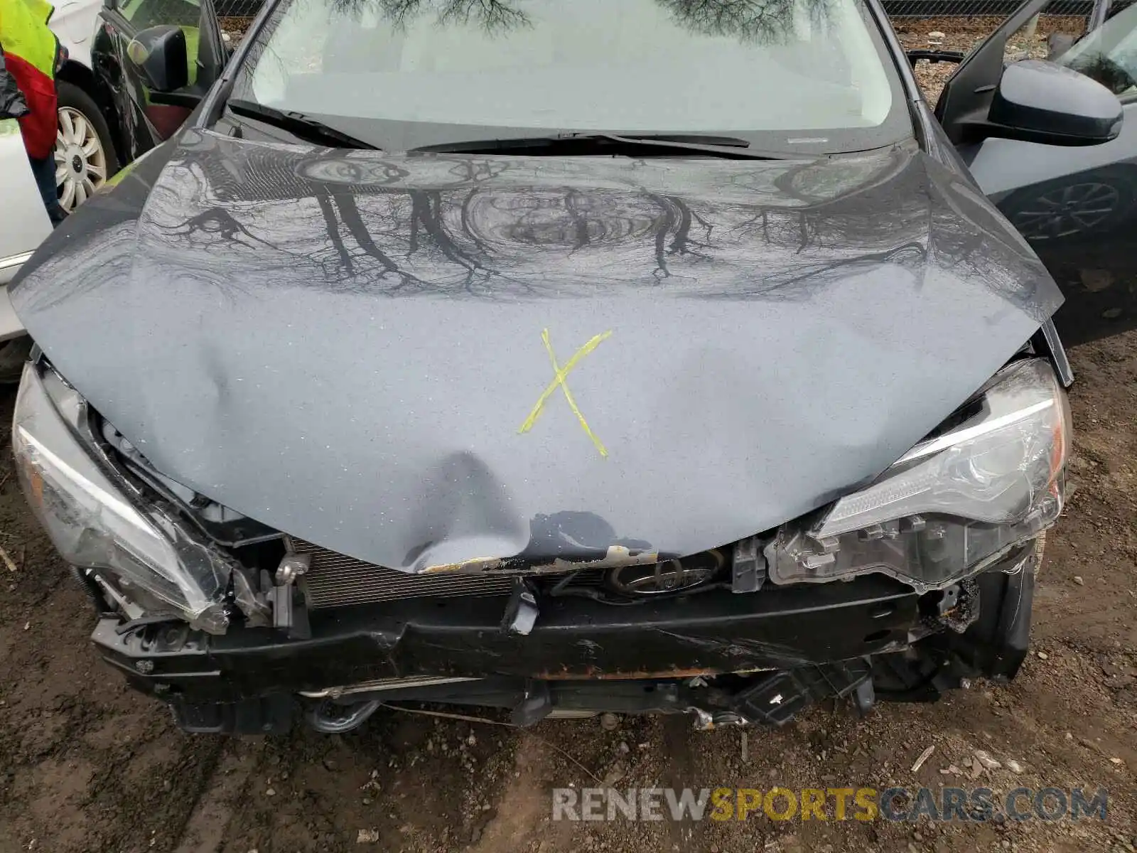 7 Photograph of a damaged car 2T1BURHE8KC192939 TOYOTA COROLLA 2019