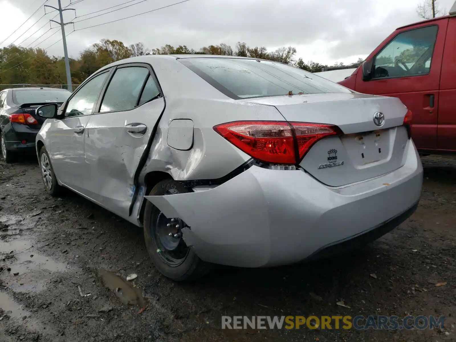 3 Photograph of a damaged car 2T1BURHE8KC193041 TOYOTA COROLLA 2019