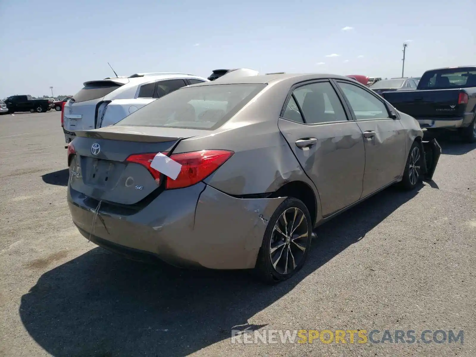 4 Photograph of a damaged car 2T1BURHE8KC193430 TOYOTA COROLLA 2019