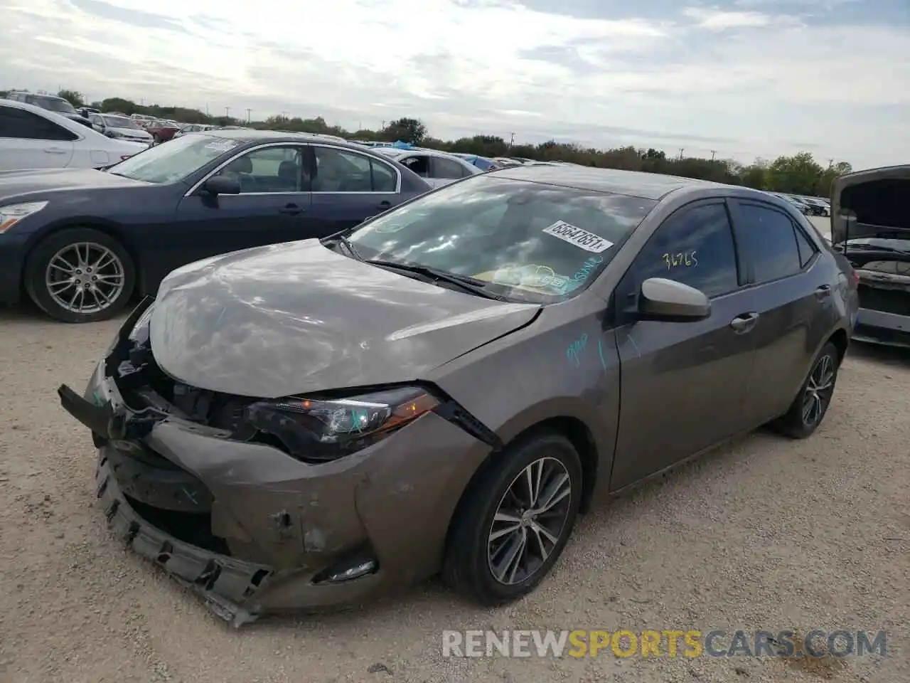 2 Photograph of a damaged car 2T1BURHE8KC194352 TOYOTA COROLLA 2019