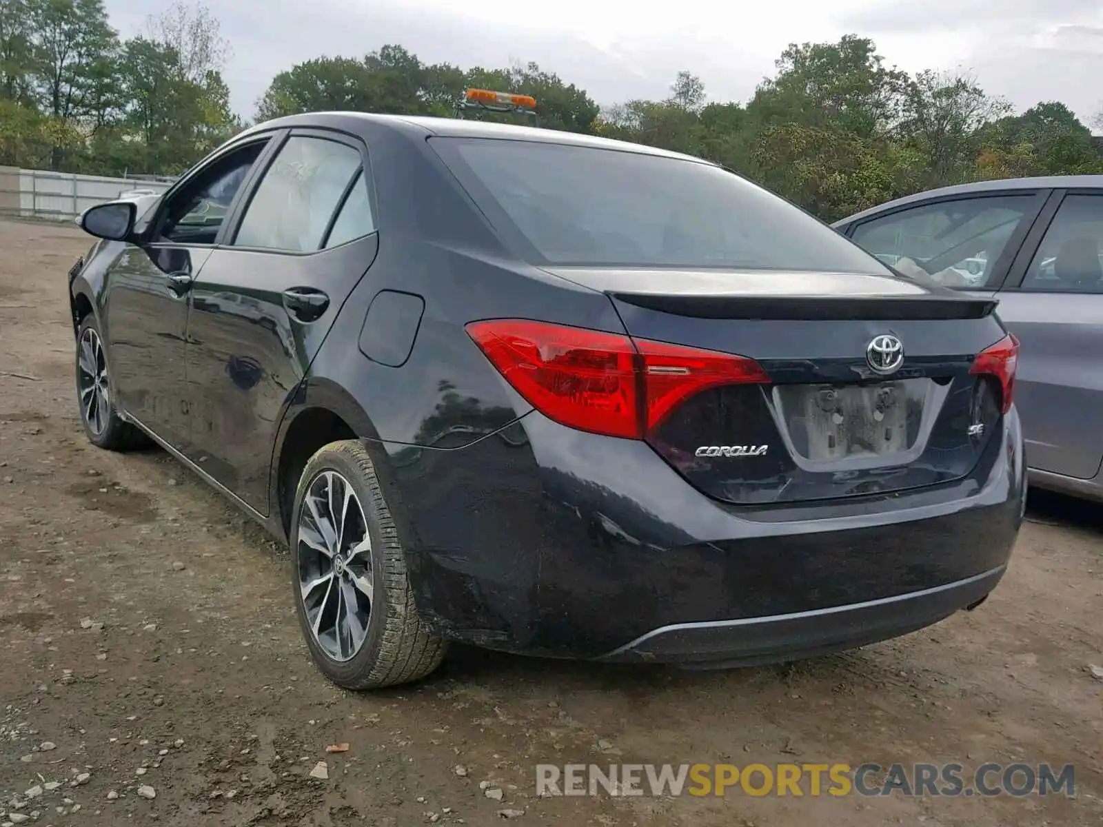 3 Photograph of a damaged car 2T1BURHE8KC194450 TOYOTA COROLLA 2019