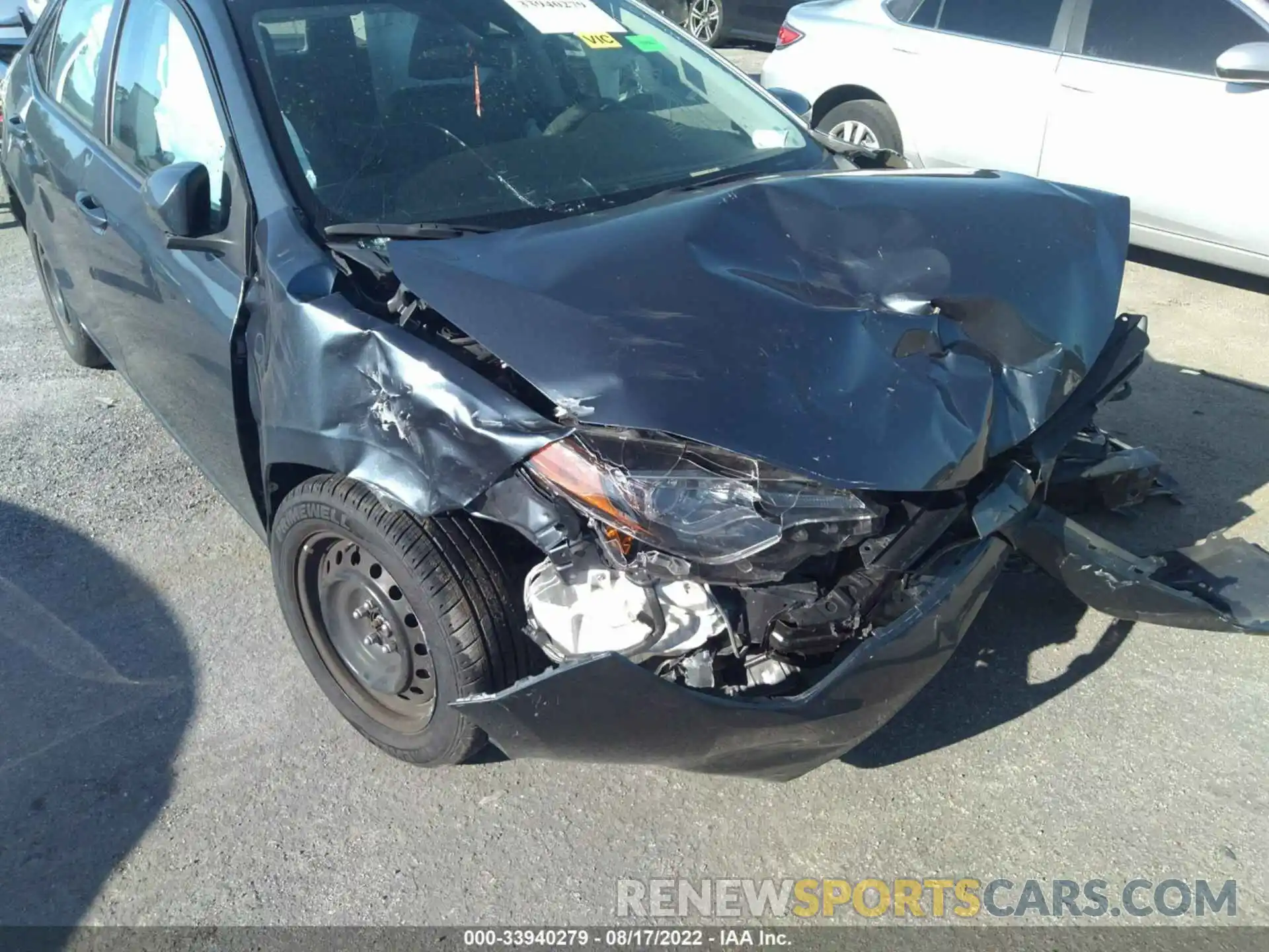 1 Photograph of a damaged car 2T1BURHE8KC194688 TOYOTA COROLLA 2019