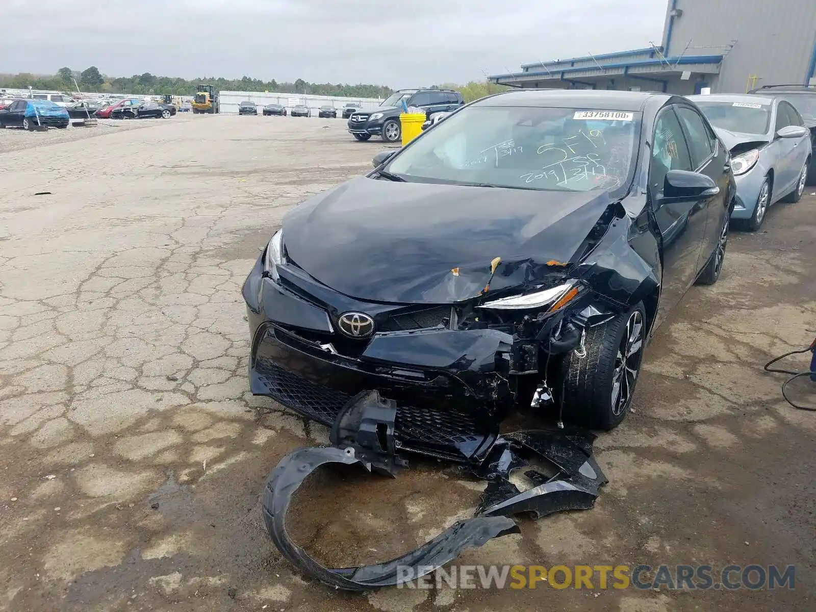 2 Photograph of a damaged car 2T1BURHE8KC194738 TOYOTA COROLLA 2019