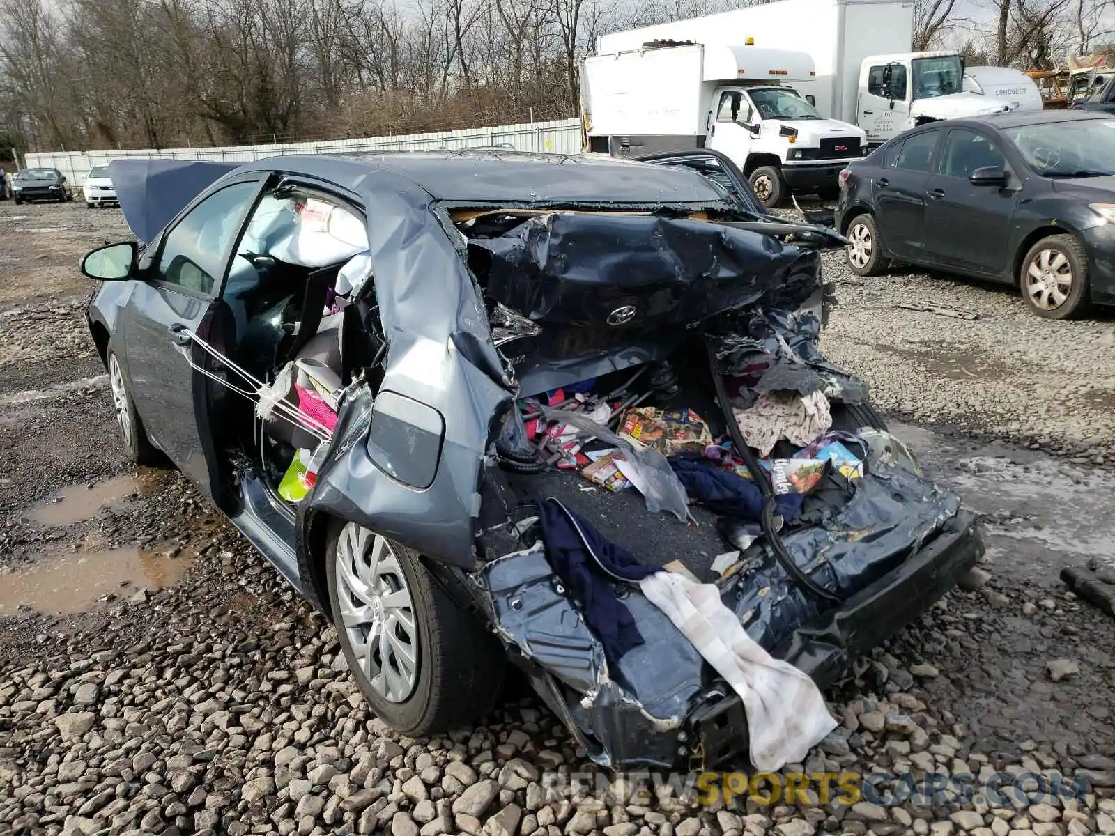 9 Photograph of a damaged car 2T1BURHE8KC195064 TOYOTA COROLLA 2019