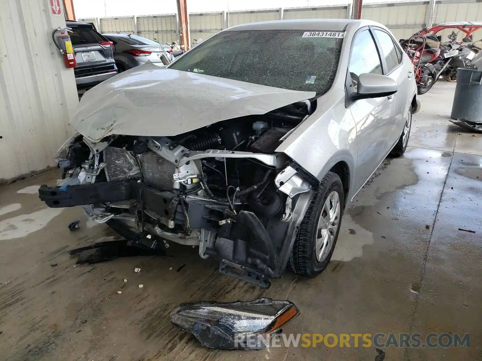 2 Photograph of a damaged car 2T1BURHE8KC196019 TOYOTA COROLLA 2019