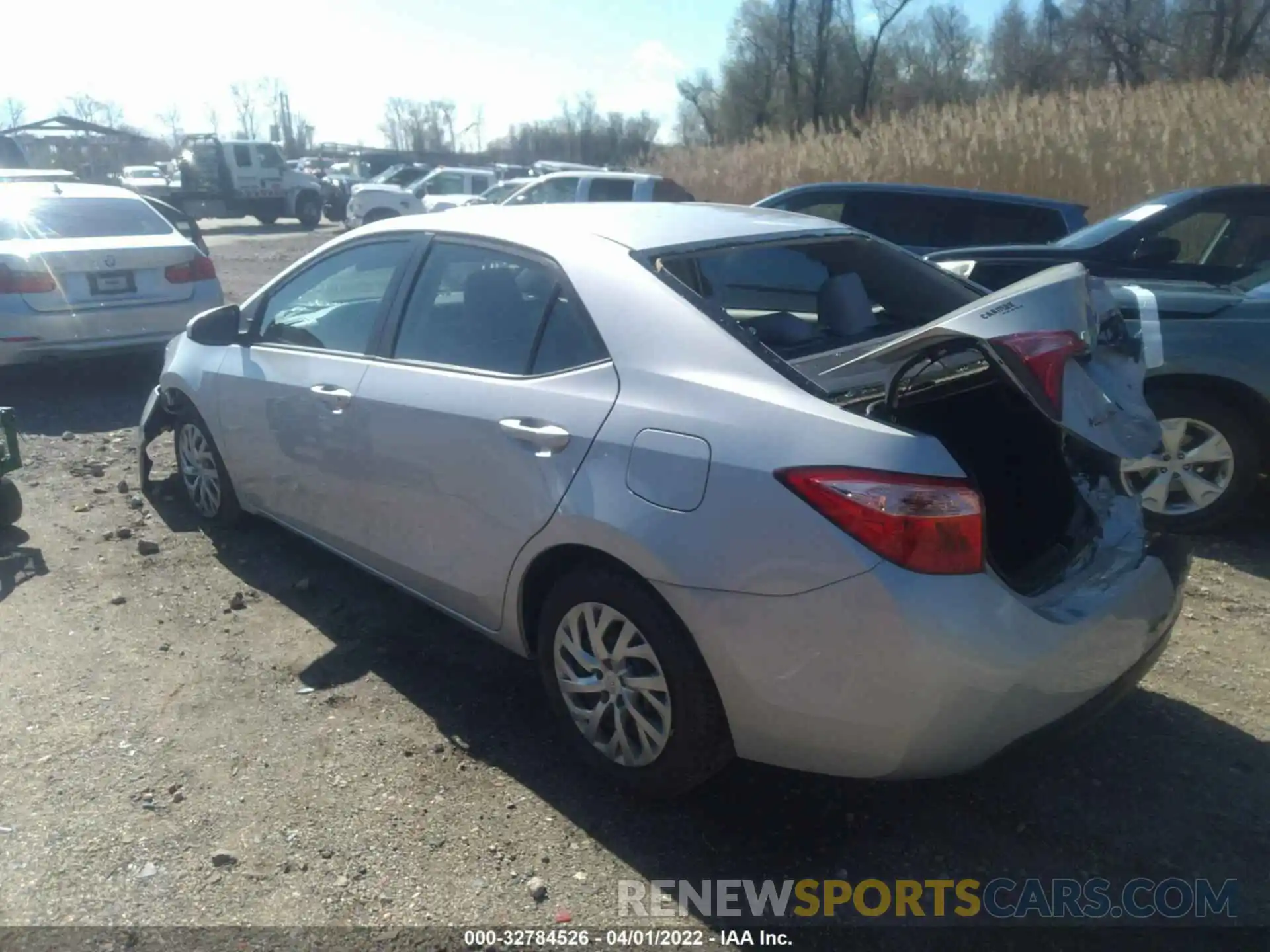 3 Photograph of a damaged car 2T1BURHE8KC197333 TOYOTA COROLLA 2019