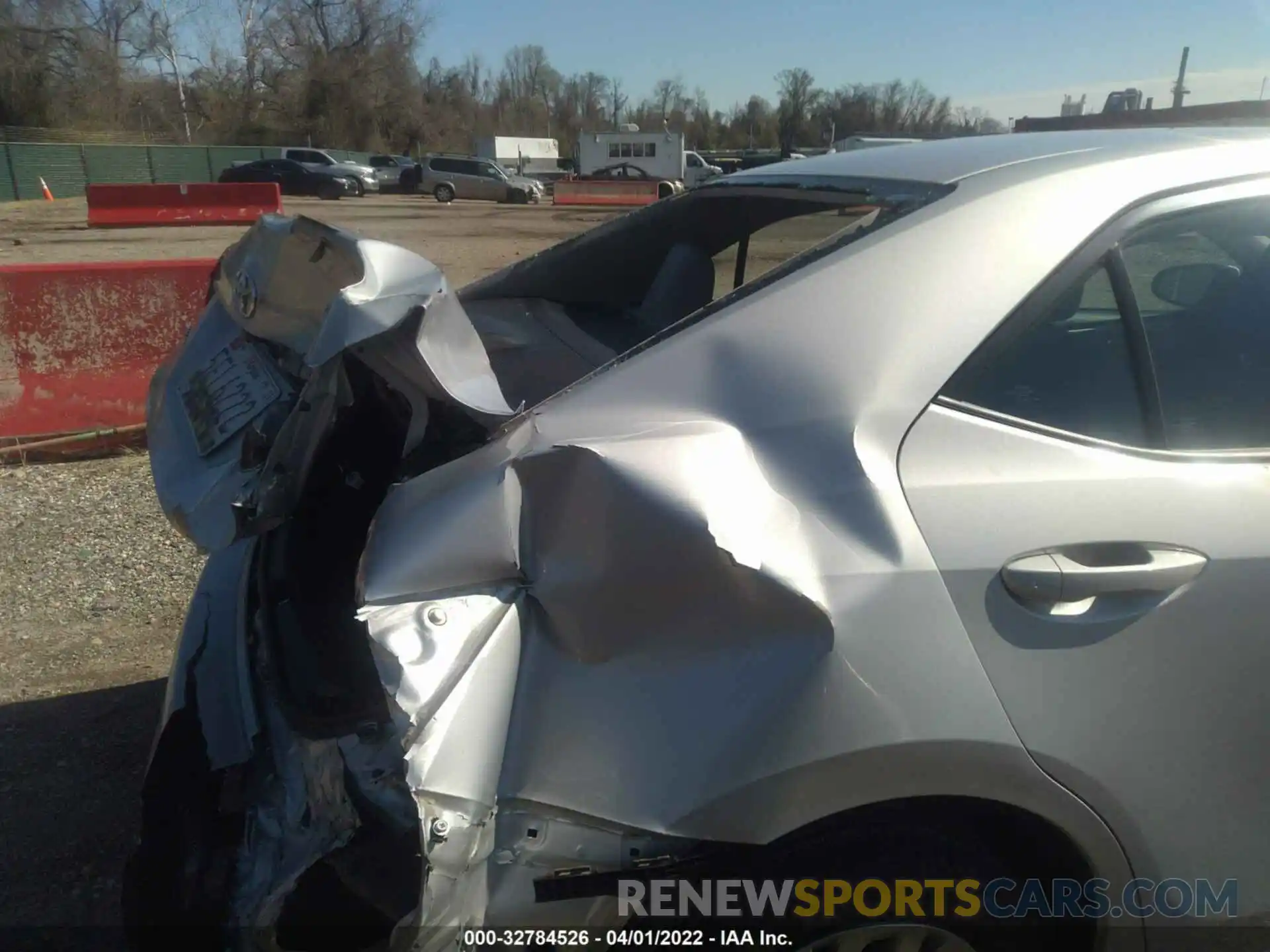 6 Photograph of a damaged car 2T1BURHE8KC197333 TOYOTA COROLLA 2019