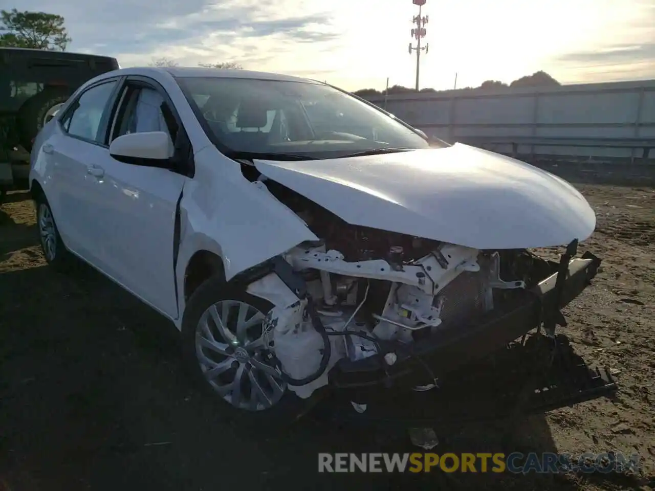 1 Photograph of a damaged car 2T1BURHE8KC197977 TOYOTA COROLLA 2019