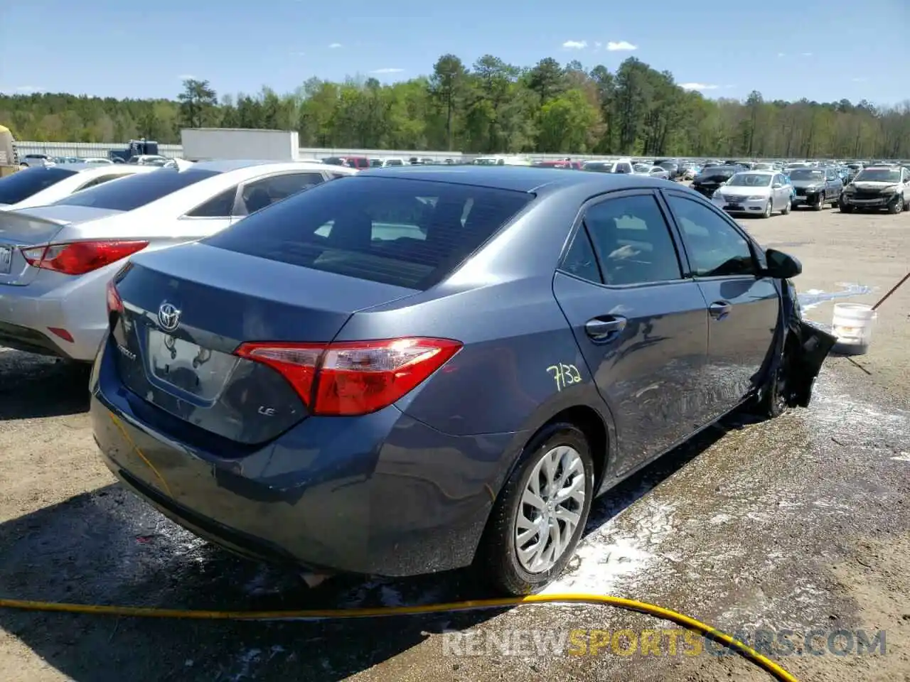 4 Photograph of a damaged car 2T1BURHE8KC201252 TOYOTA COROLLA 2019