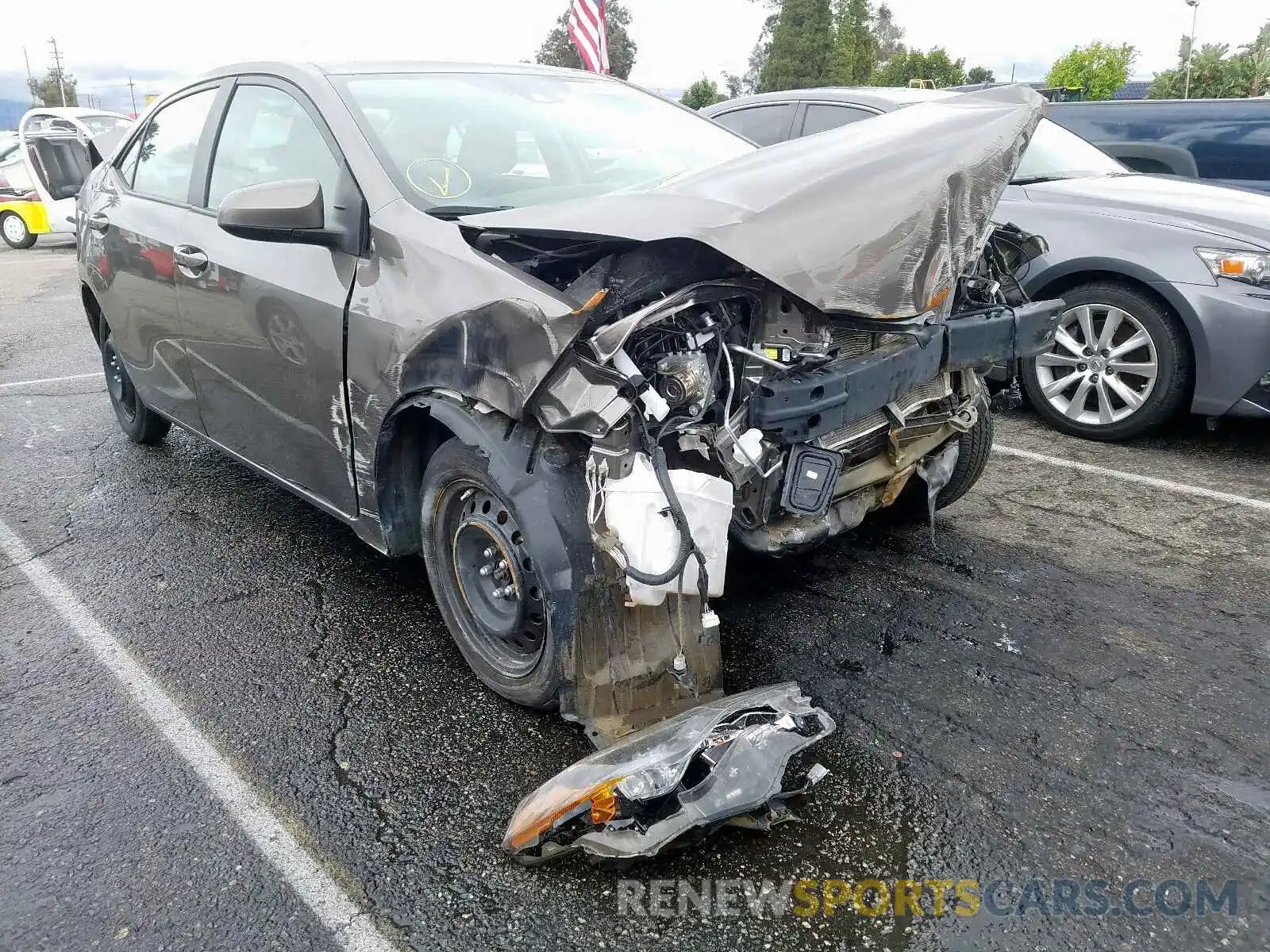 1 Photograph of a damaged car 2T1BURHE8KC201591 TOYOTA COROLLA 2019