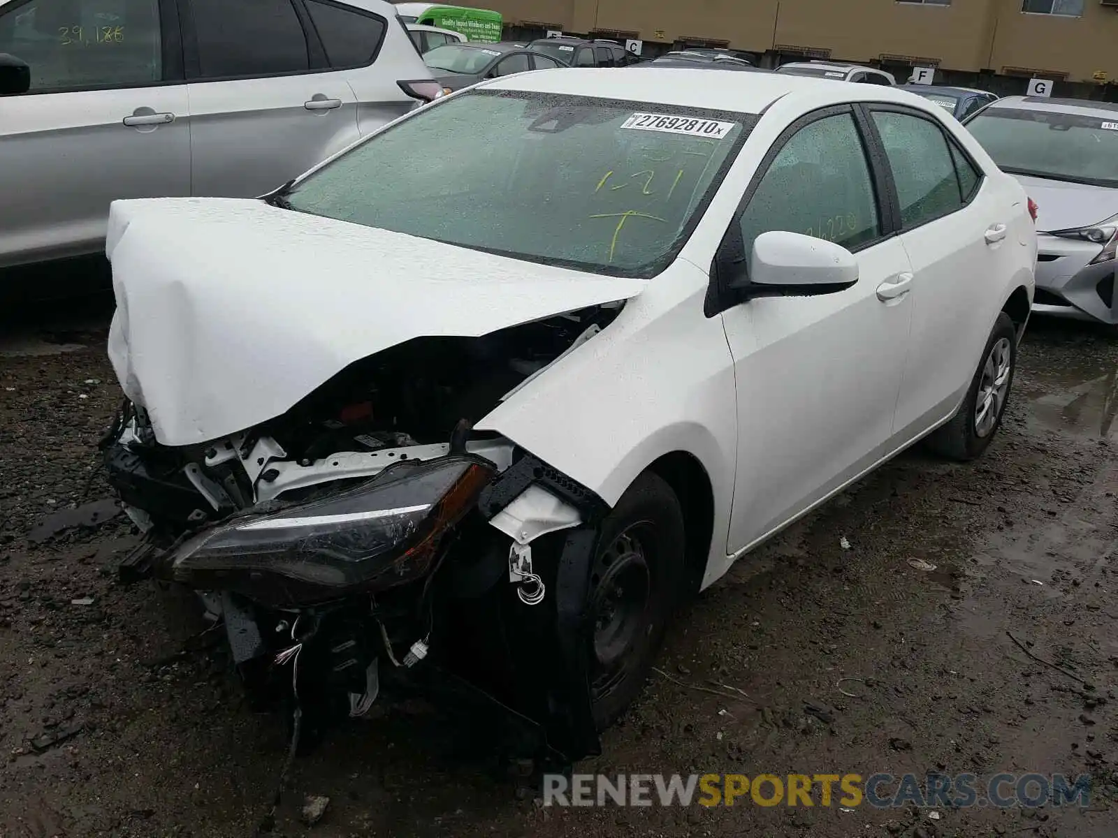 2 Photograph of a damaged car 2T1BURHE8KC202045 TOYOTA COROLLA 2019