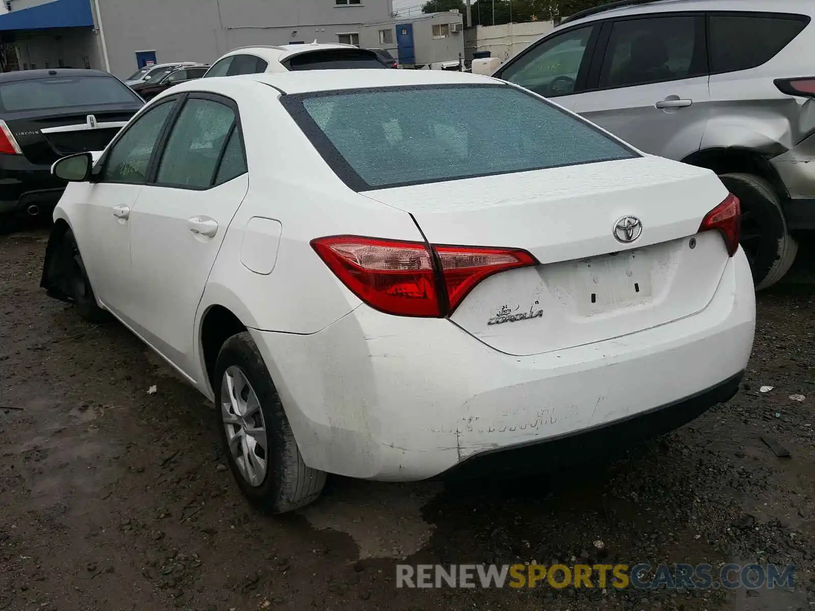 3 Photograph of a damaged car 2T1BURHE8KC202045 TOYOTA COROLLA 2019