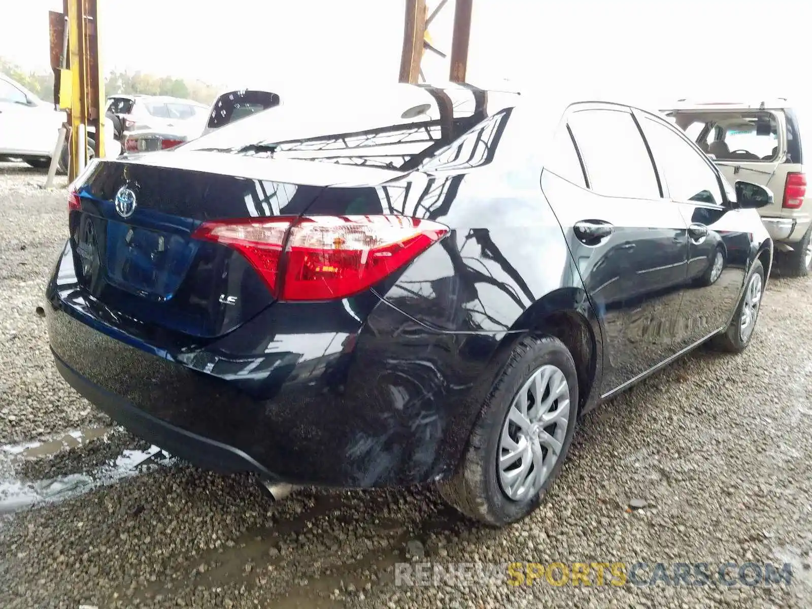 4 Photograph of a damaged car 2T1BURHE8KC202059 TOYOTA COROLLA 2019