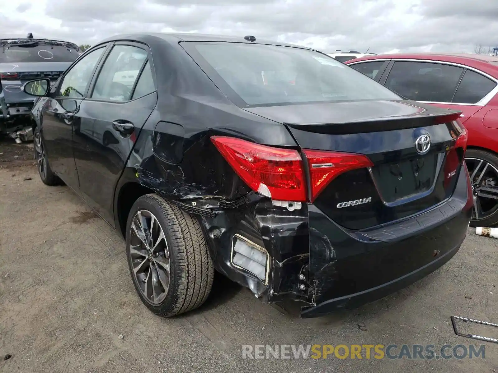 3 Photograph of a damaged car 2T1BURHE8KC202174 TOYOTA COROLLA 2019