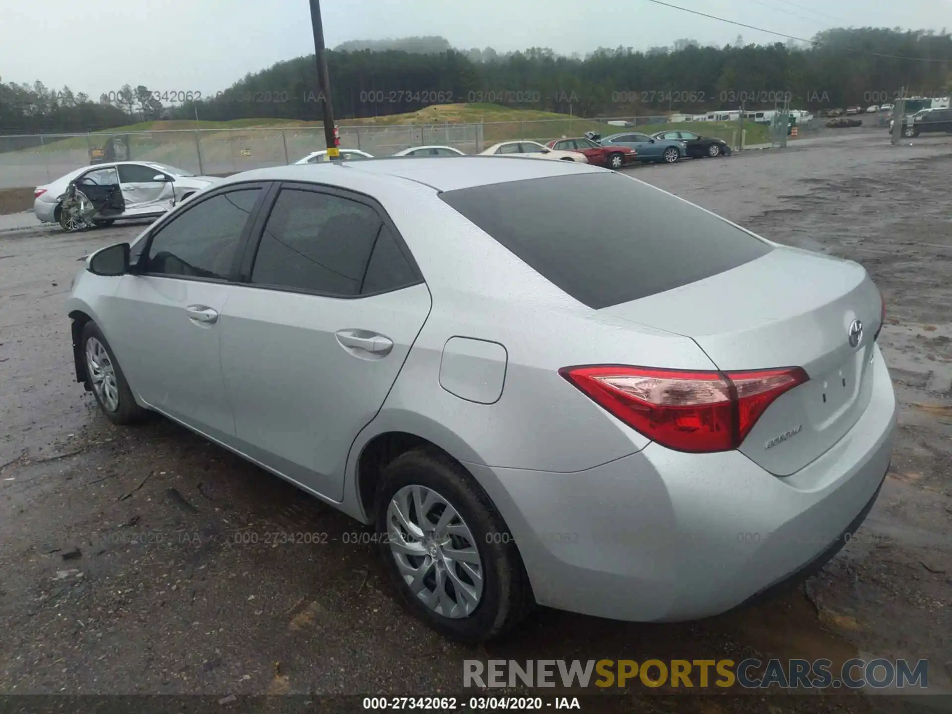 3 Photograph of a damaged car 2T1BURHE8KC204152 TOYOTA COROLLA 2019