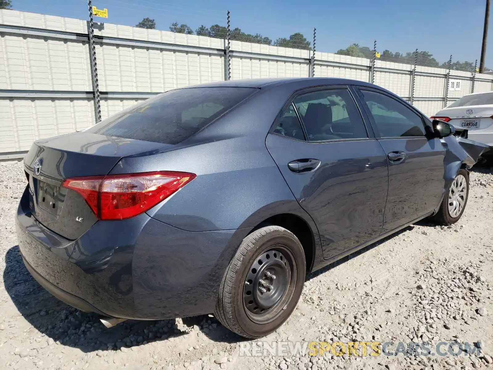 4 Photograph of a damaged car 2T1BURHE8KC204233 TOYOTA COROLLA 2019