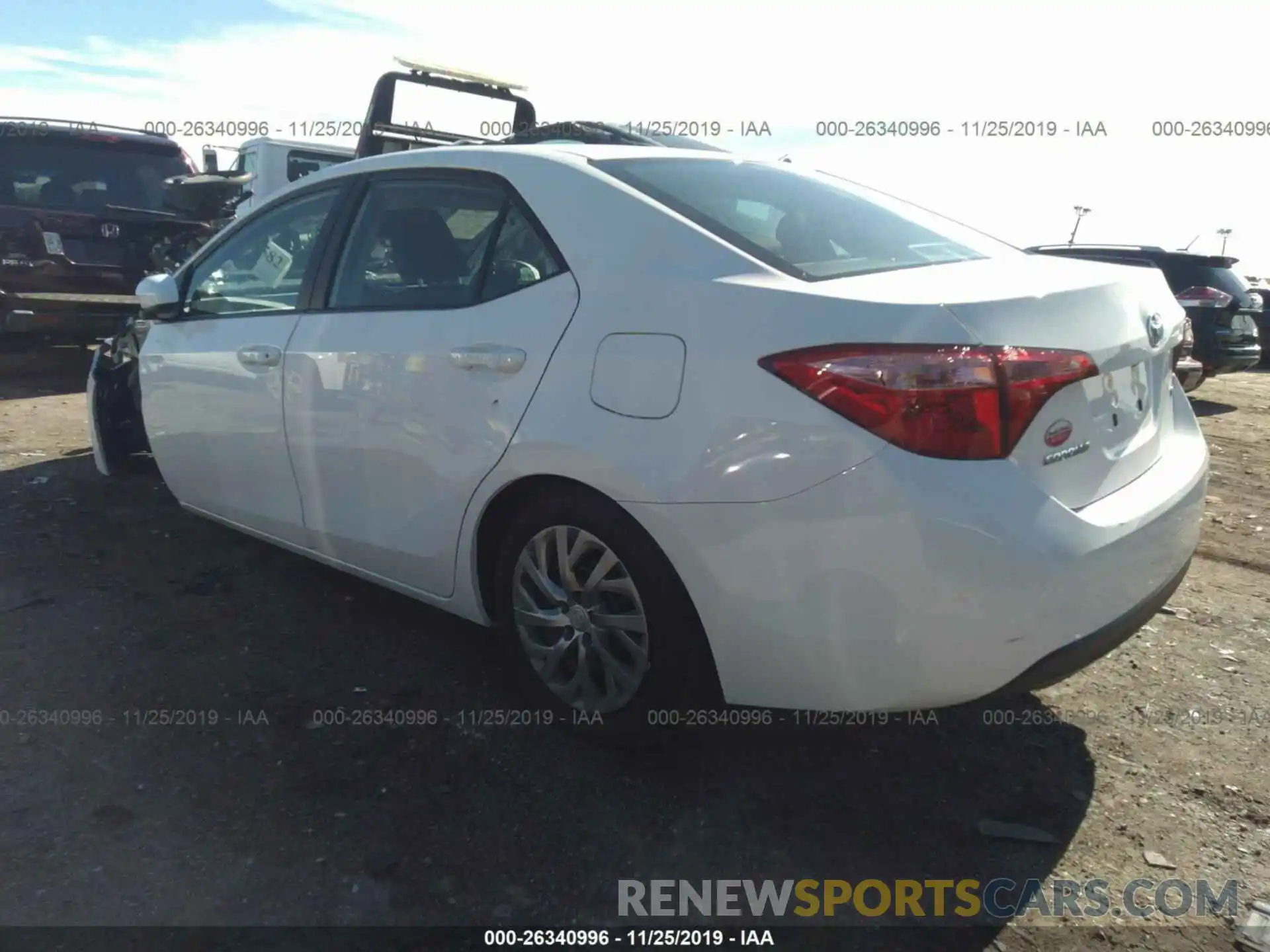 3 Photograph of a damaged car 2T1BURHE8KC204863 TOYOTA COROLLA 2019