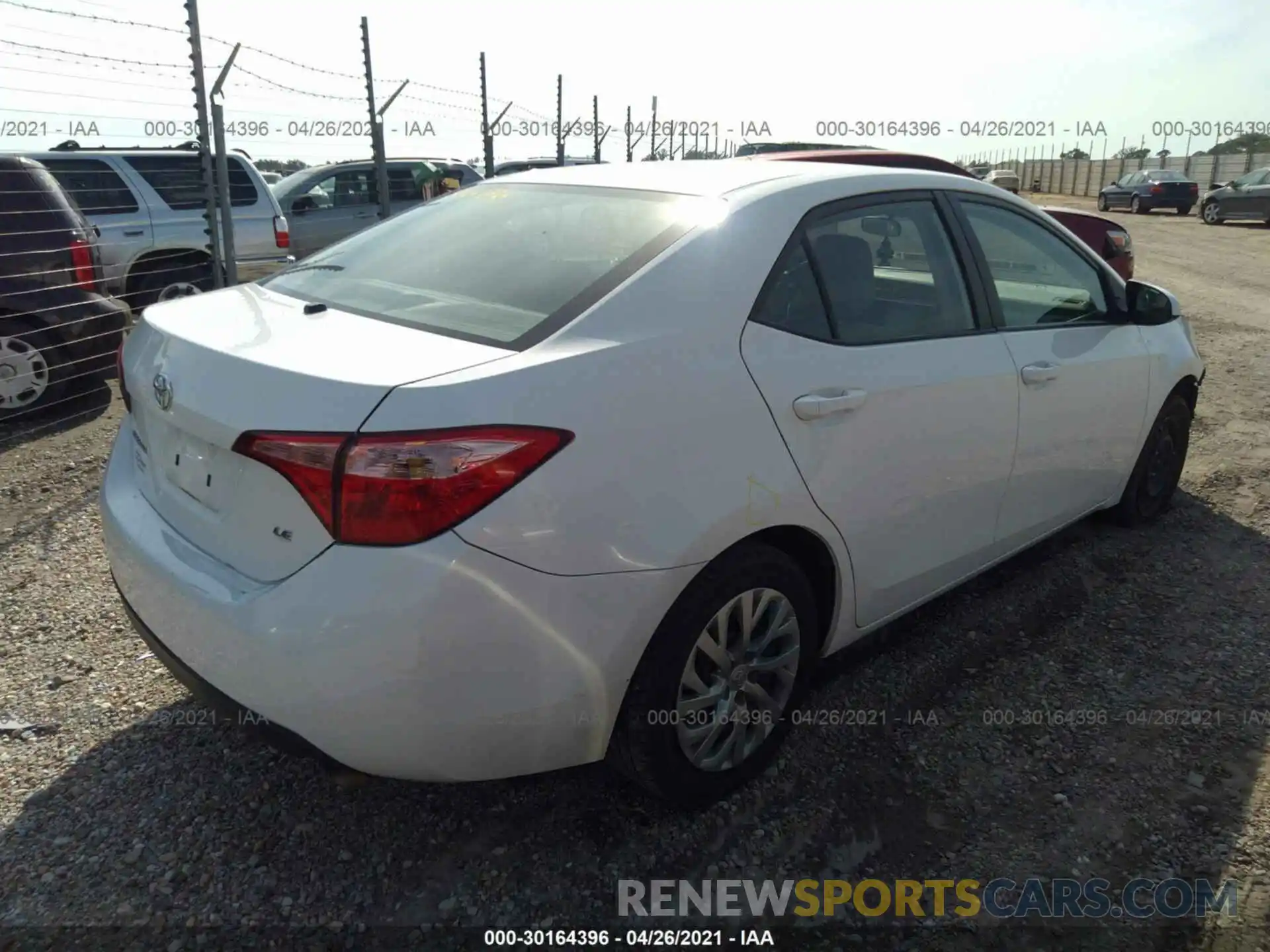 4 Photograph of a damaged car 2T1BURHE8KC206175 TOYOTA COROLLA 2019