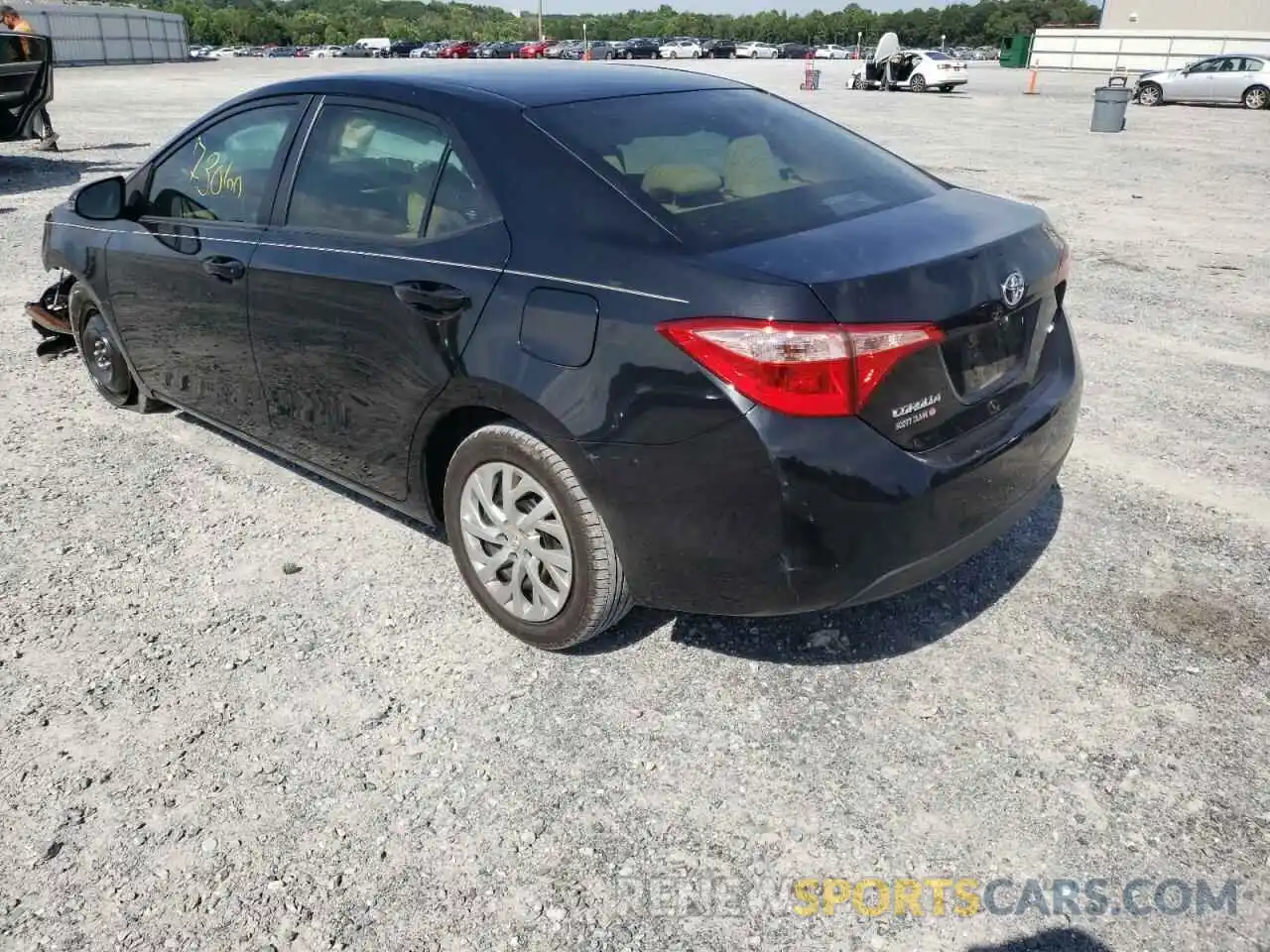 3 Photograph of a damaged car 2T1BURHE8KC206225 TOYOTA COROLLA 2019