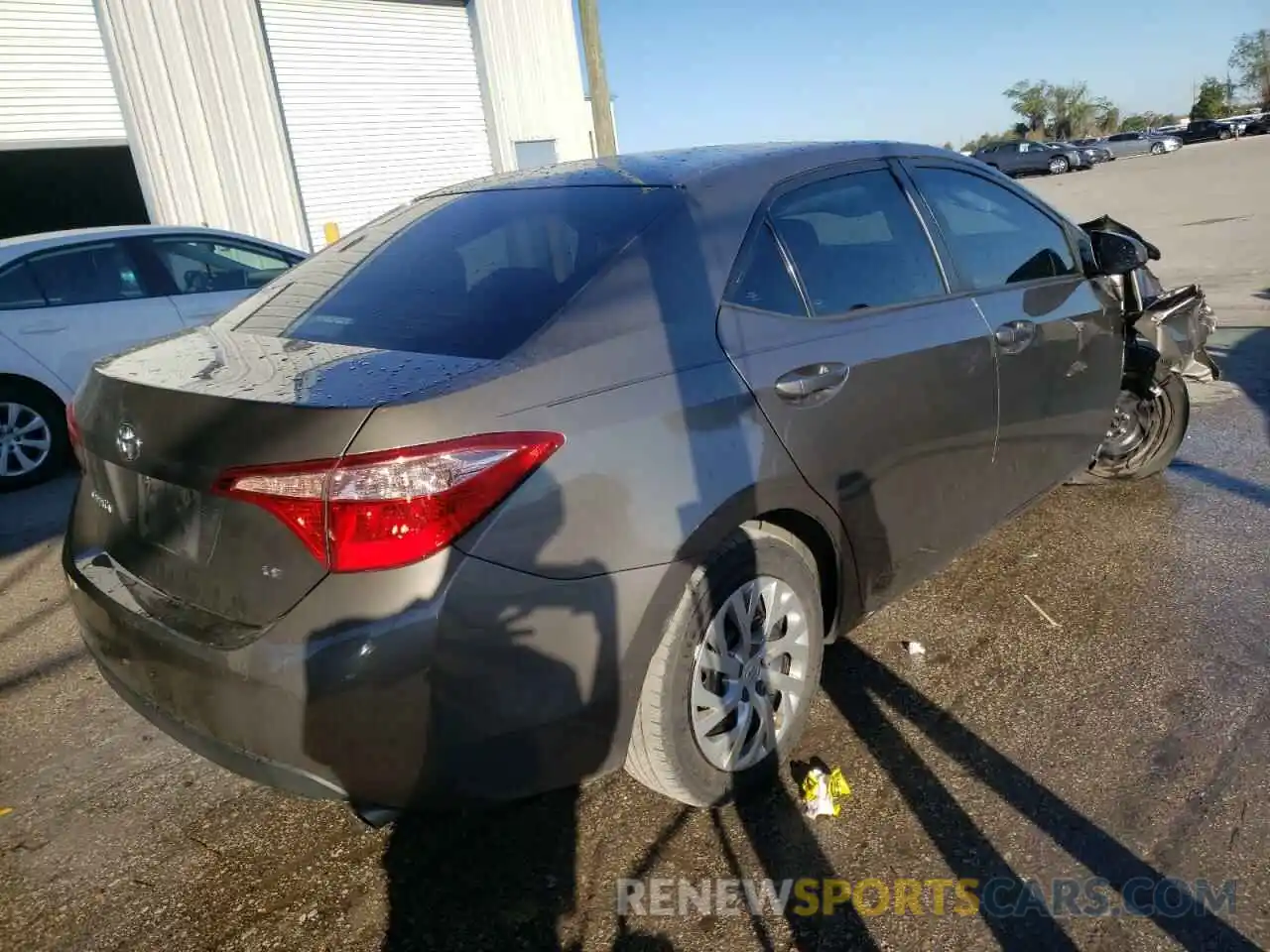 4 Photograph of a damaged car 2T1BURHE8KC206483 TOYOTA COROLLA 2019