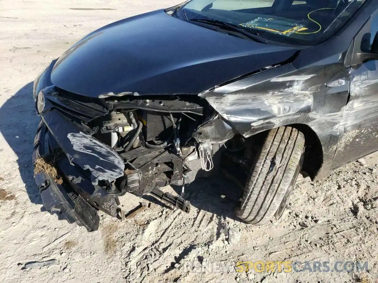 9 Photograph of a damaged car 2T1BURHE8KC206970 TOYOTA COROLLA 2019