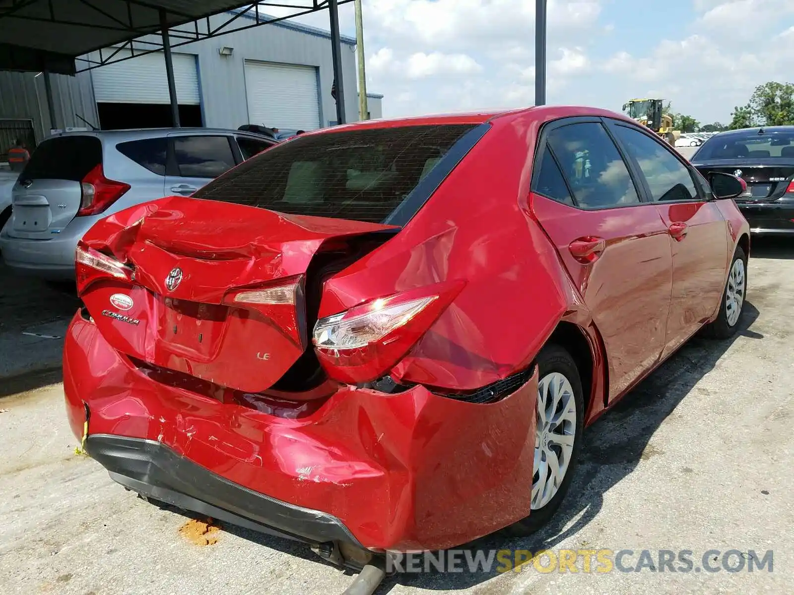 4 Photograph of a damaged car 2T1BURHE8KC206998 TOYOTA COROLLA 2019