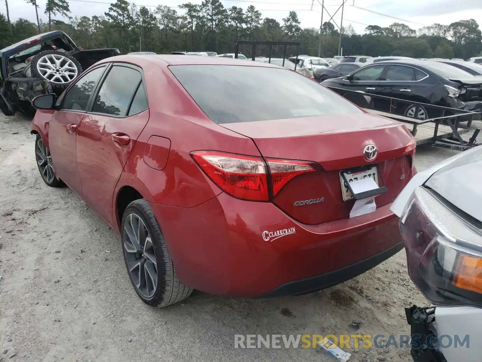 3 Photograph of a damaged car 2T1BURHE8KC207200 TOYOTA COROLLA 2019