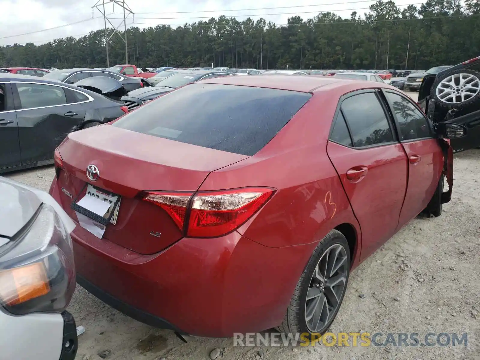 4 Photograph of a damaged car 2T1BURHE8KC207200 TOYOTA COROLLA 2019