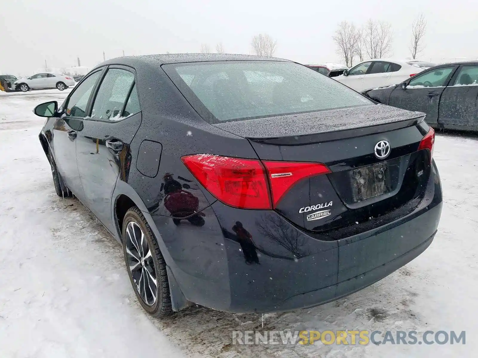 3 Photograph of a damaged car 2T1BURHE8KC207620 TOYOTA COROLLA 2019