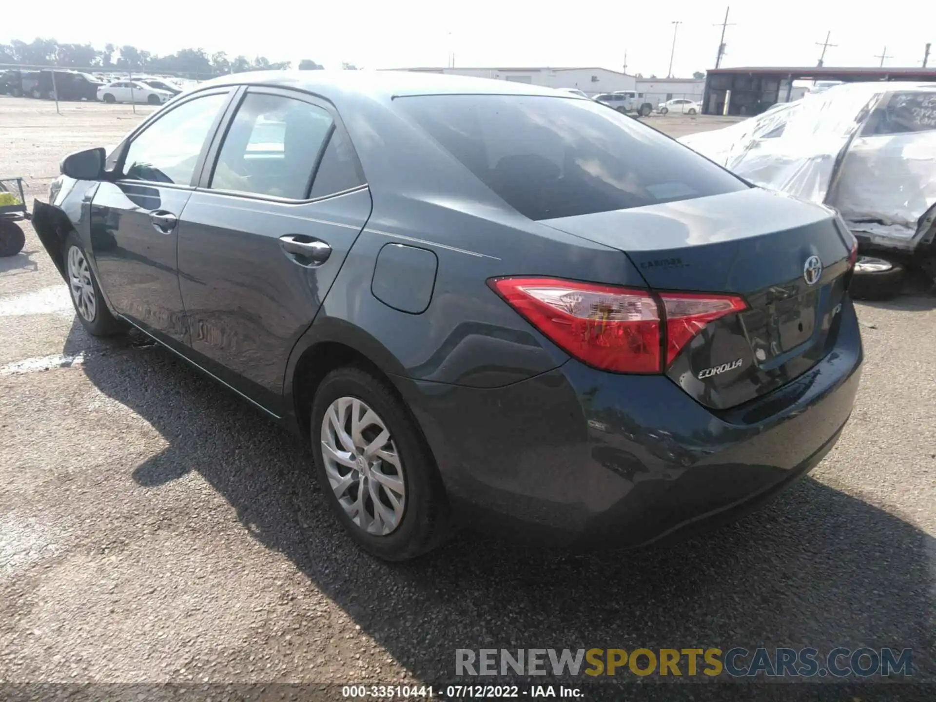 3 Photograph of a damaged car 2T1BURHE8KC209867 TOYOTA COROLLA 2019