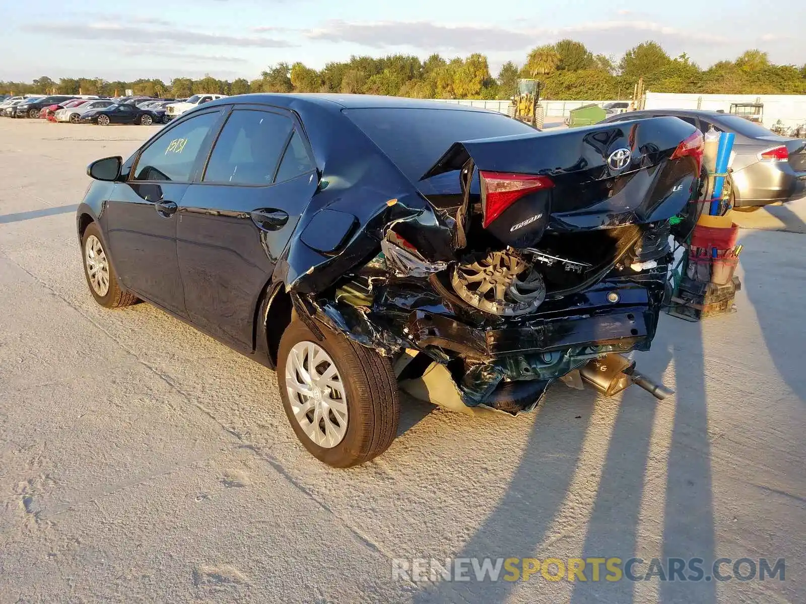 3 Photograph of a damaged car 2T1BURHE8KC210520 TOYOTA COROLLA 2019