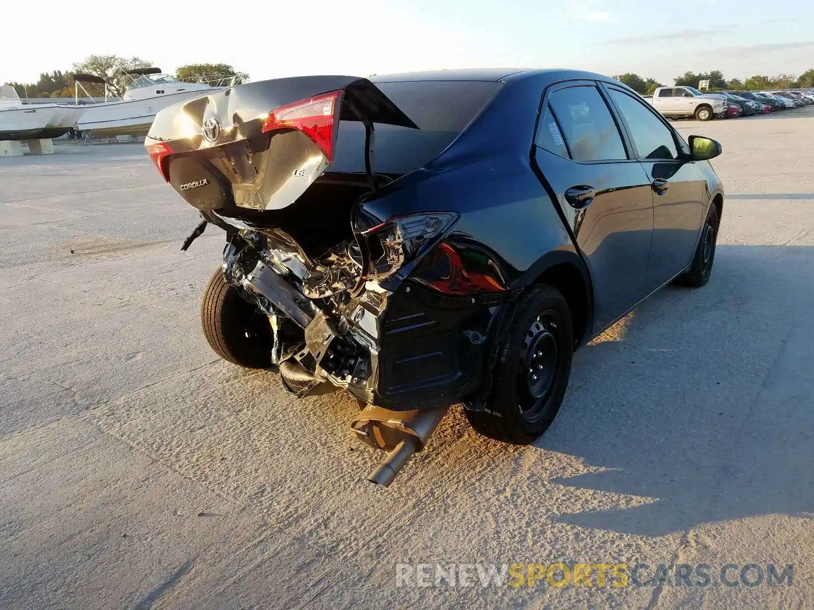 4 Photograph of a damaged car 2T1BURHE8KC210520 TOYOTA COROLLA 2019