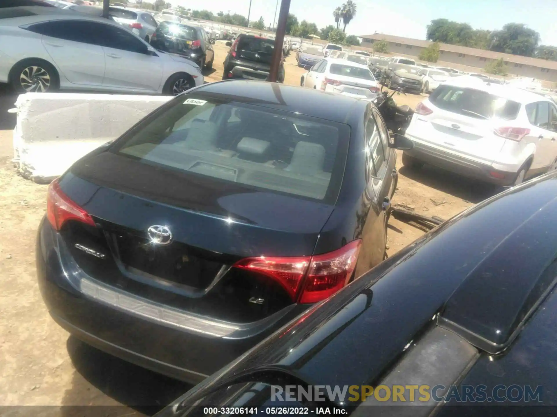 4 Photograph of a damaged car 2T1BURHE8KC211022 TOYOTA COROLLA 2019