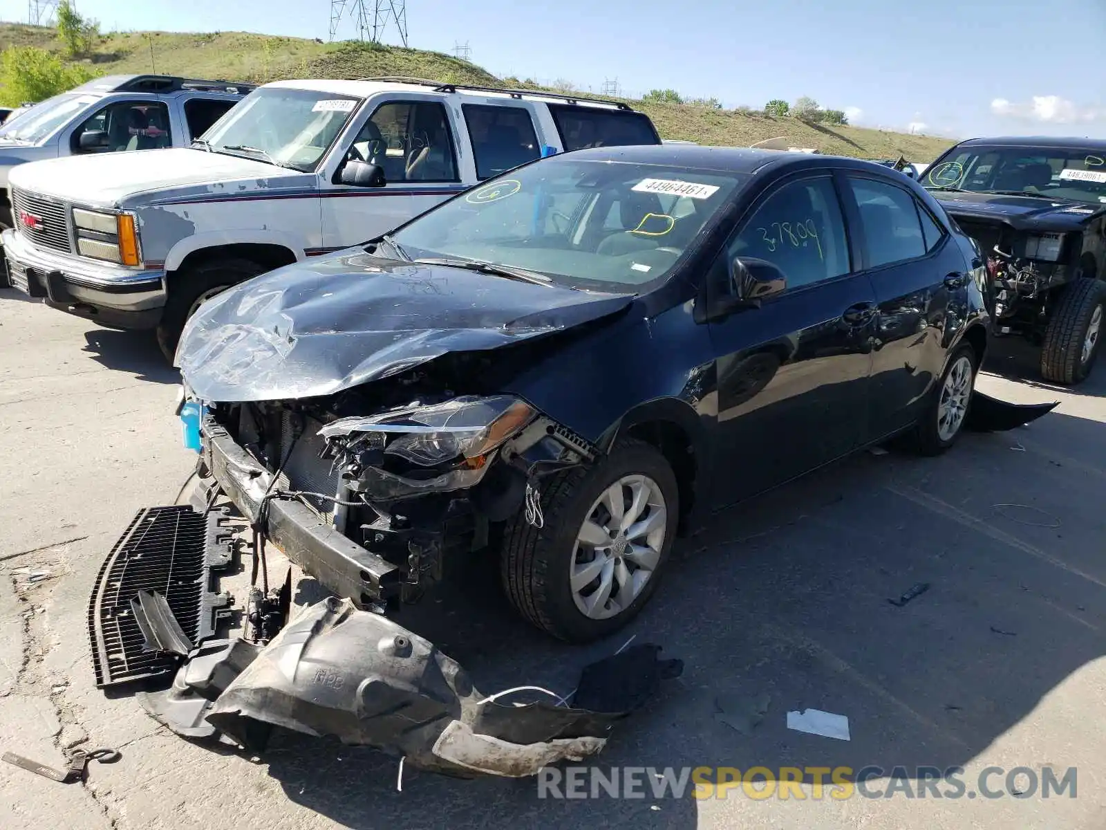 2 Photograph of a damaged car 2T1BURHE8KC211070 TOYOTA COROLLA 2019