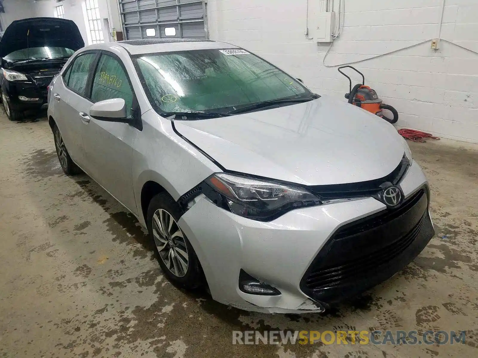 1 Photograph of a damaged car 2T1BURHE8KC211232 TOYOTA COROLLA 2019