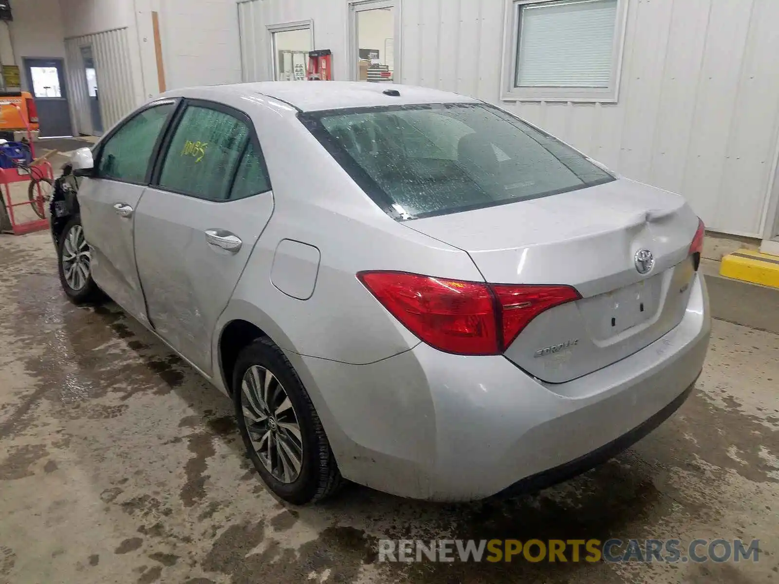 3 Photograph of a damaged car 2T1BURHE8KC211232 TOYOTA COROLLA 2019