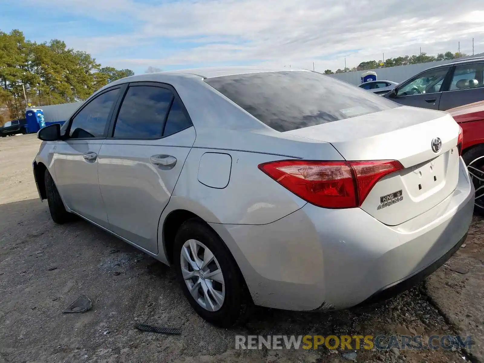 3 Photograph of a damaged car 2T1BURHE8KC211330 TOYOTA COROLLA 2019