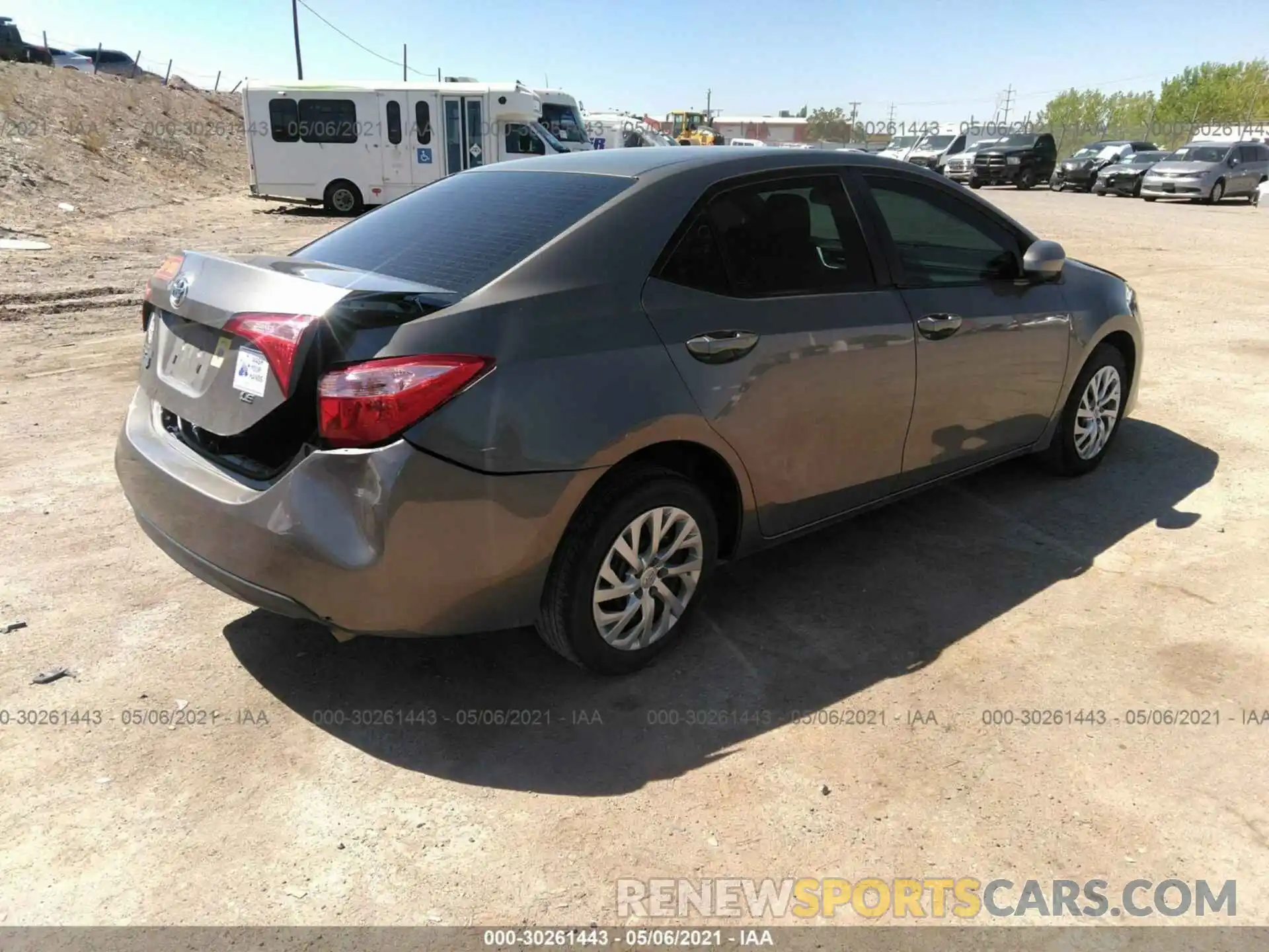 4 Photograph of a damaged car 2T1BURHE8KC211716 TOYOTA COROLLA 2019