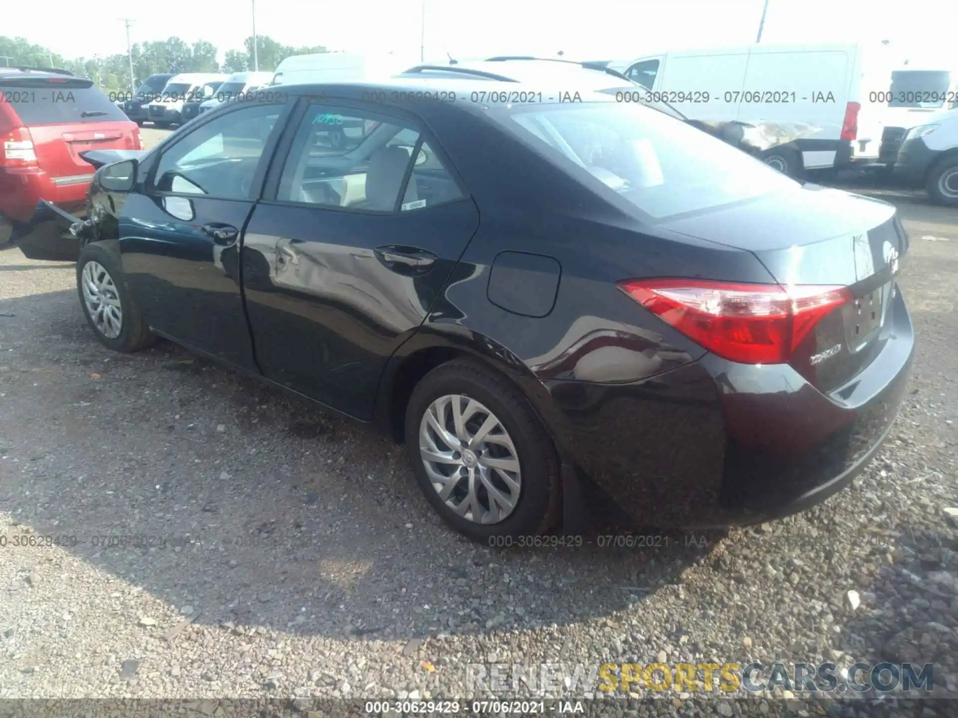 3 Photograph of a damaged car 2T1BURHE8KC212056 TOYOTA COROLLA 2019