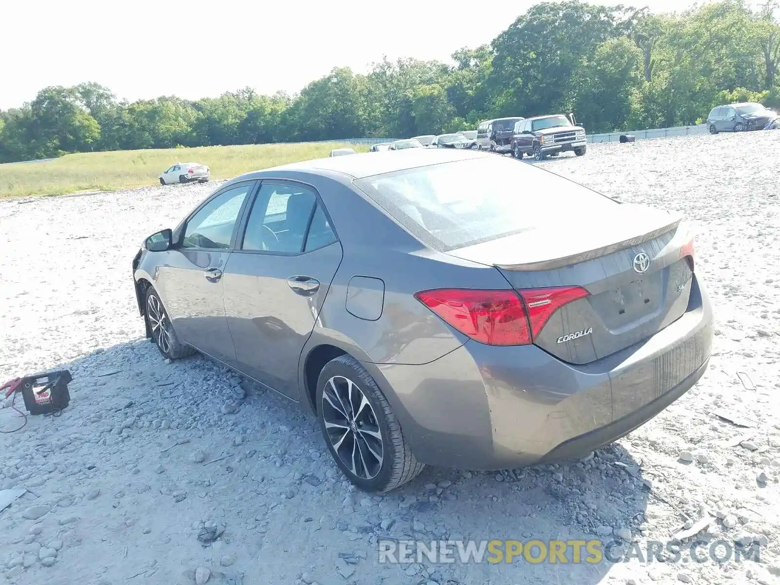 3 Photograph of a damaged car 2T1BURHE8KC212140 TOYOTA COROLLA 2019